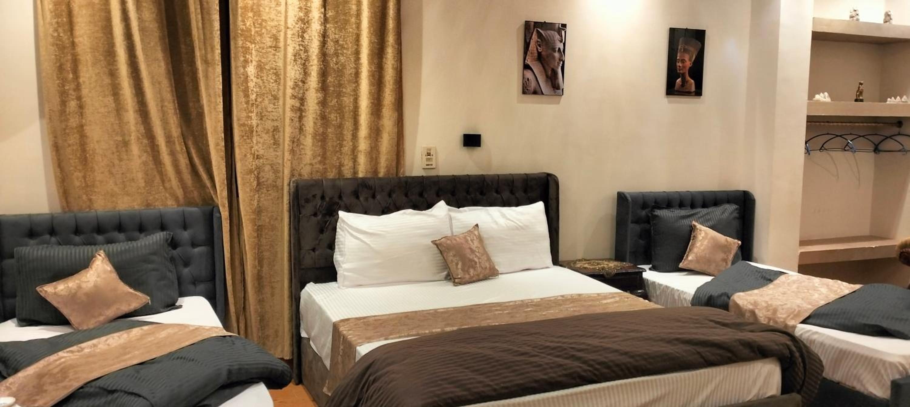 Royal Zeina Pyramids Inn