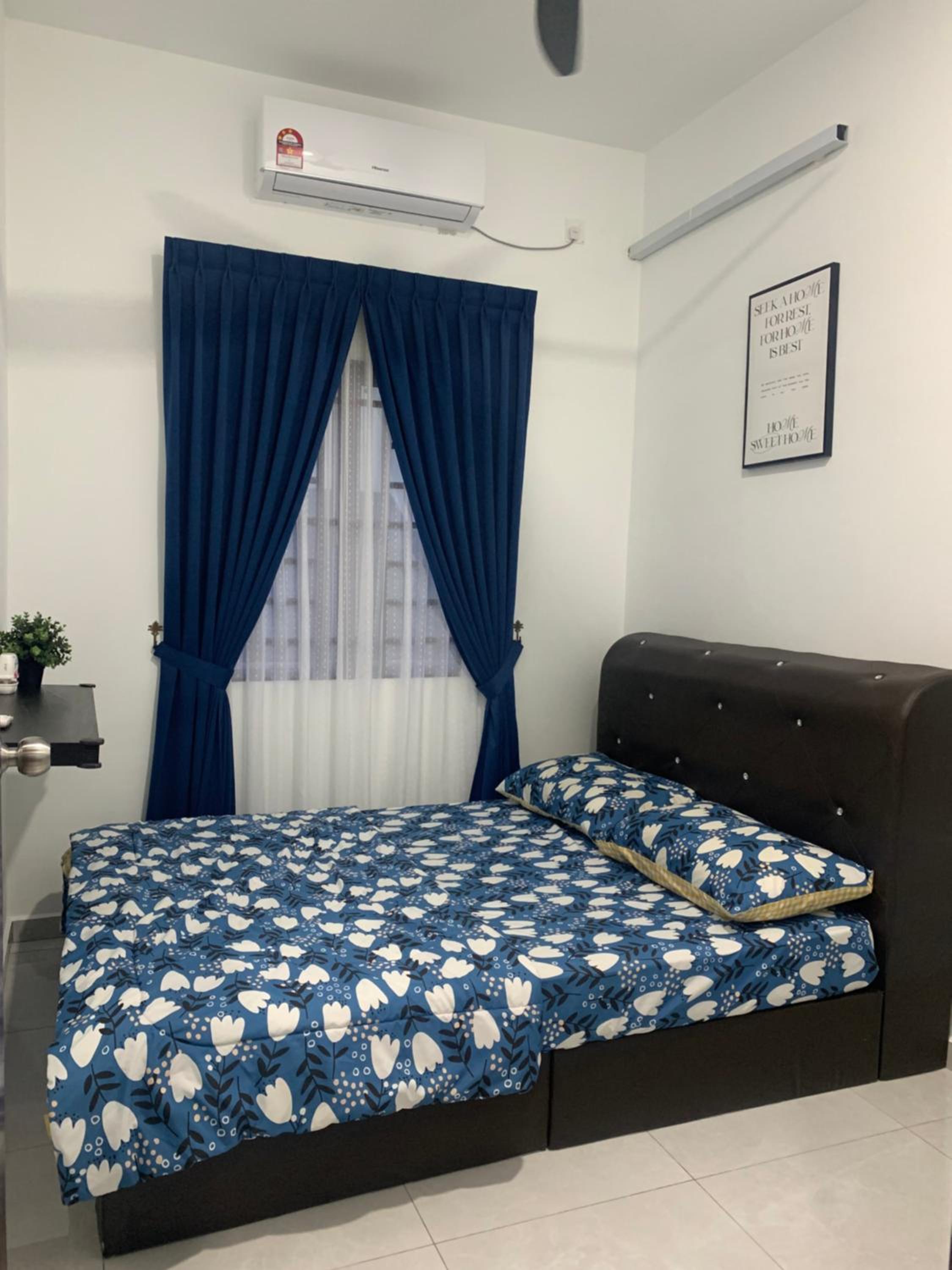 HOMeSTAY DAMIA - Islam Homestay Only photo 3