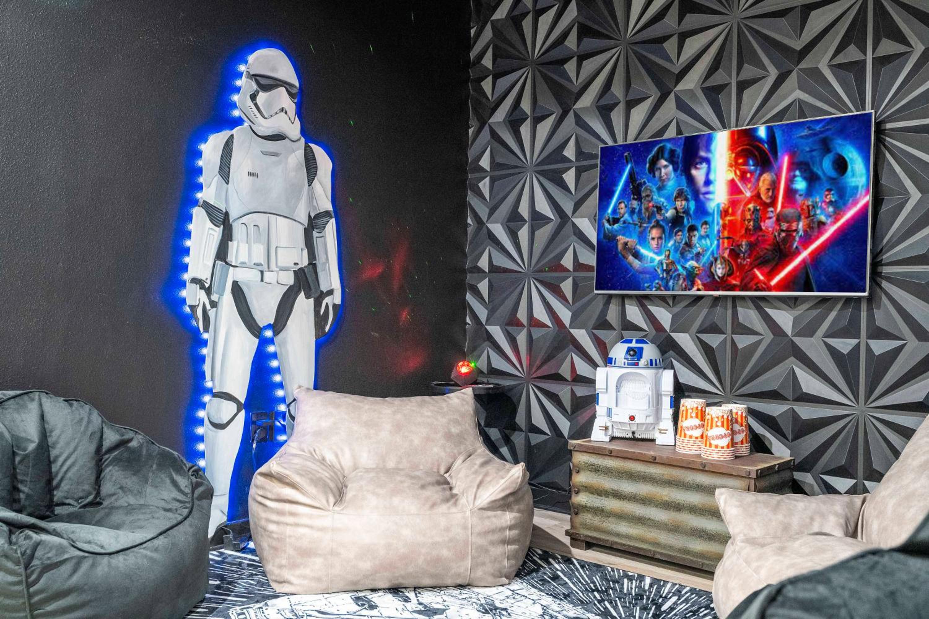 A Galaxy’s Edge Experience Awaits 5 Min to Disney