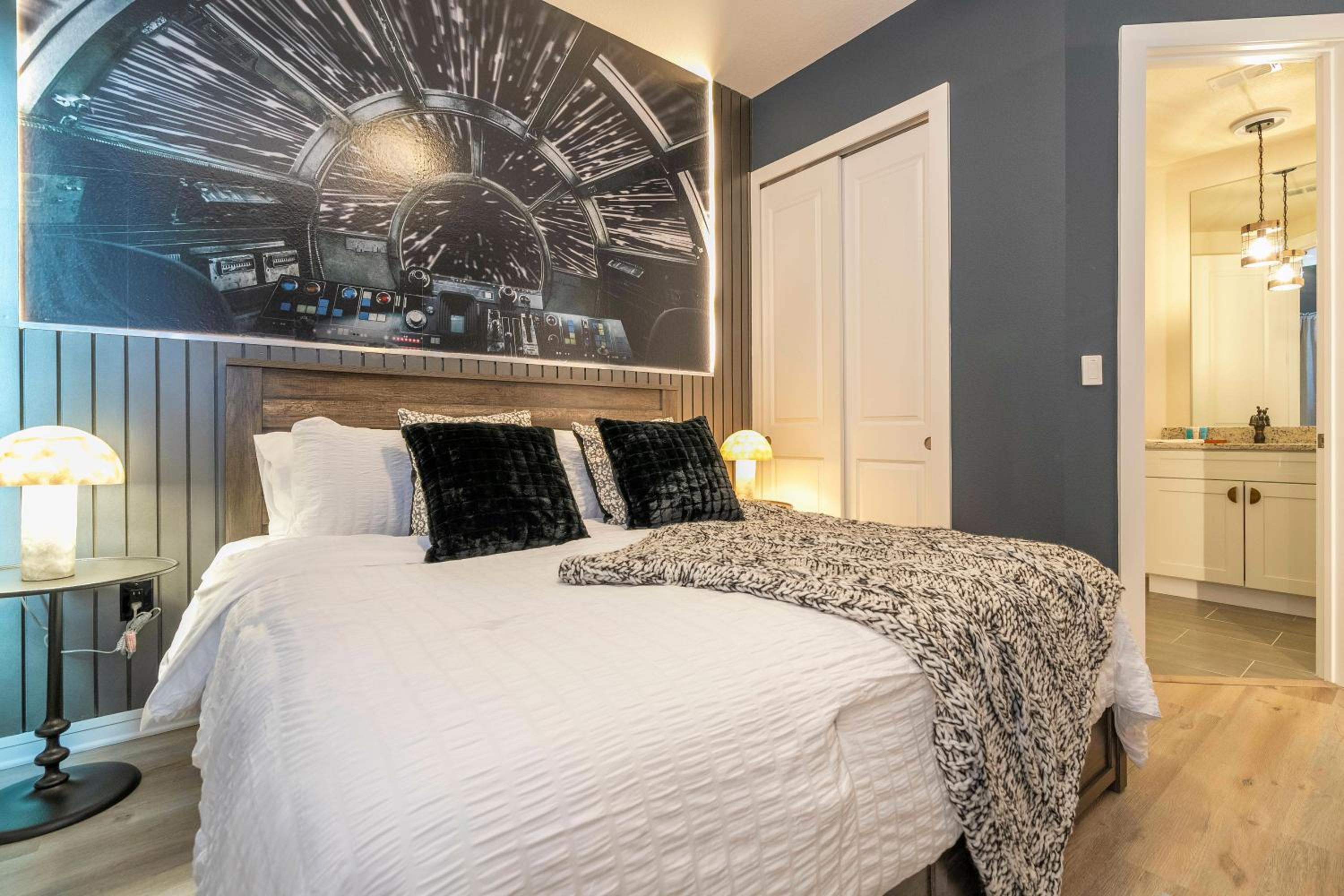 A Galaxy’s Edge Experience Awaits 5 Min to Disney