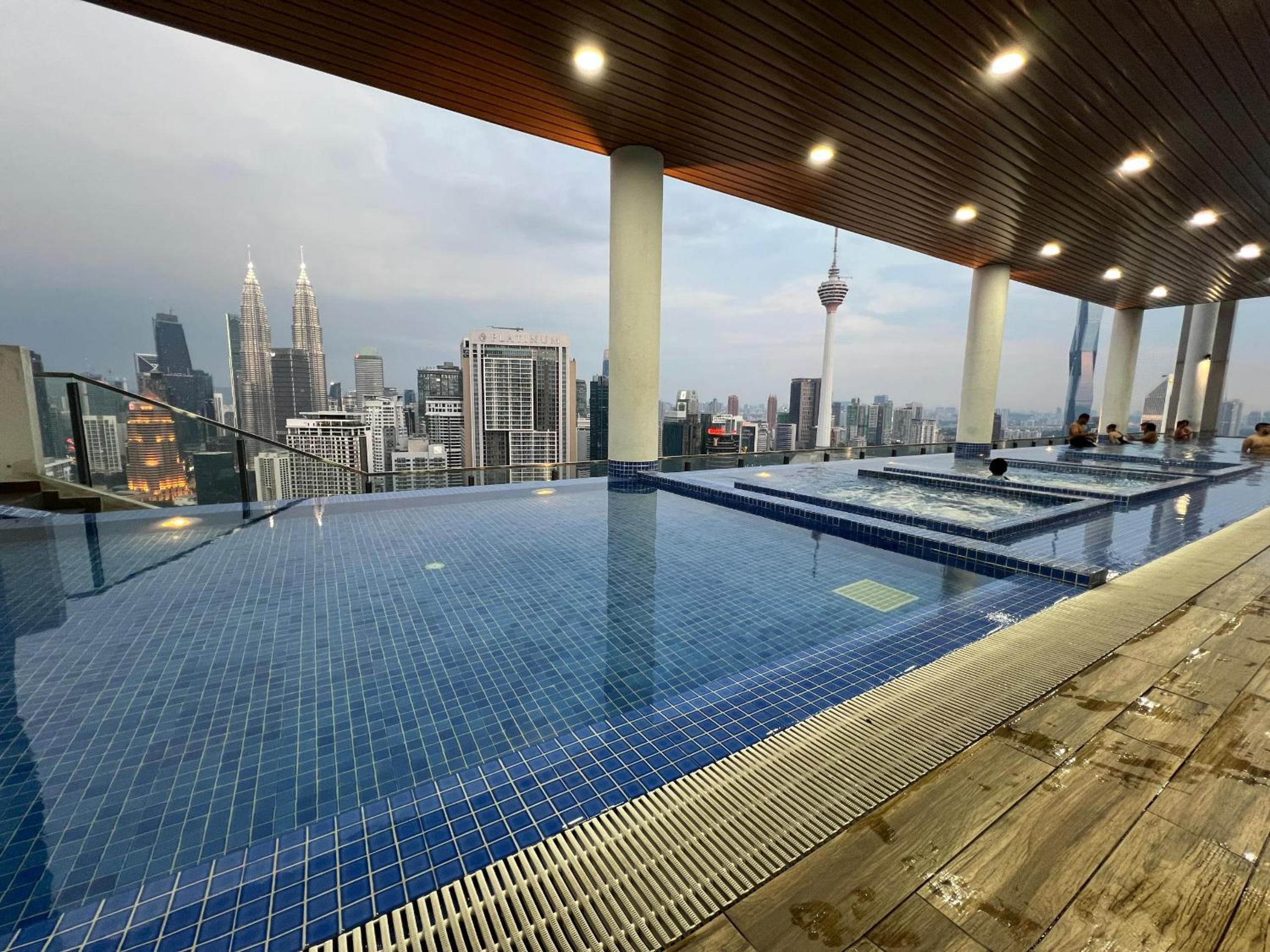 Kuala Lumpur skypool 1bed with balcony
