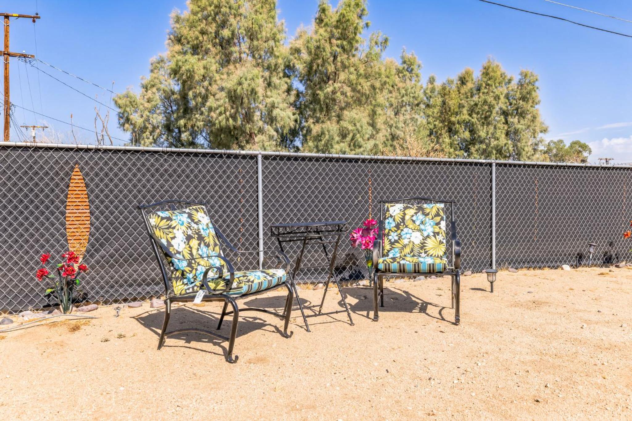 Family Modern Oasis - 3BR Retreat with Luxurious Amenities view 2