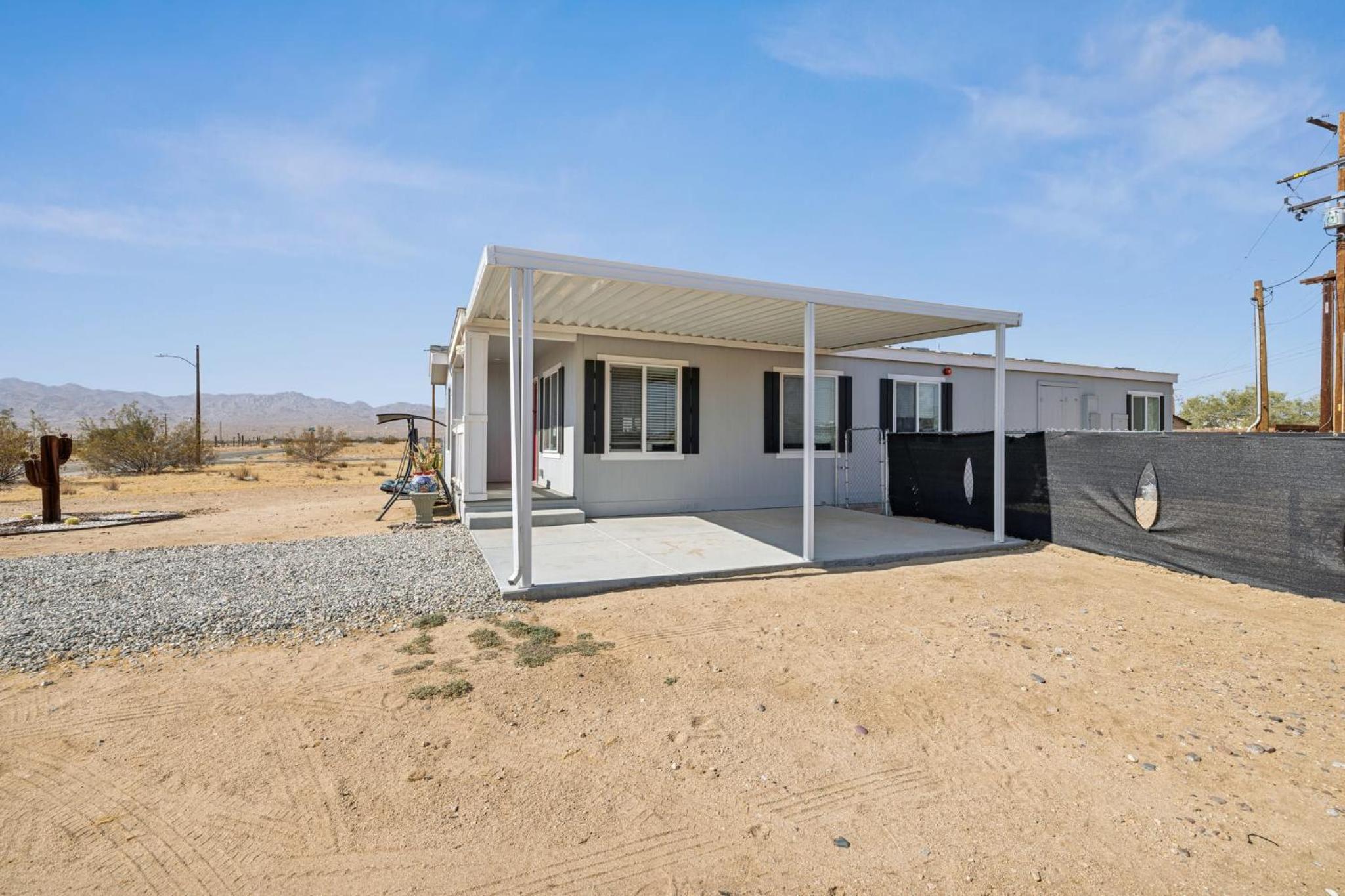 Family Modern Oasis - 3BR Retreat with Luxurious Amenities view 4
