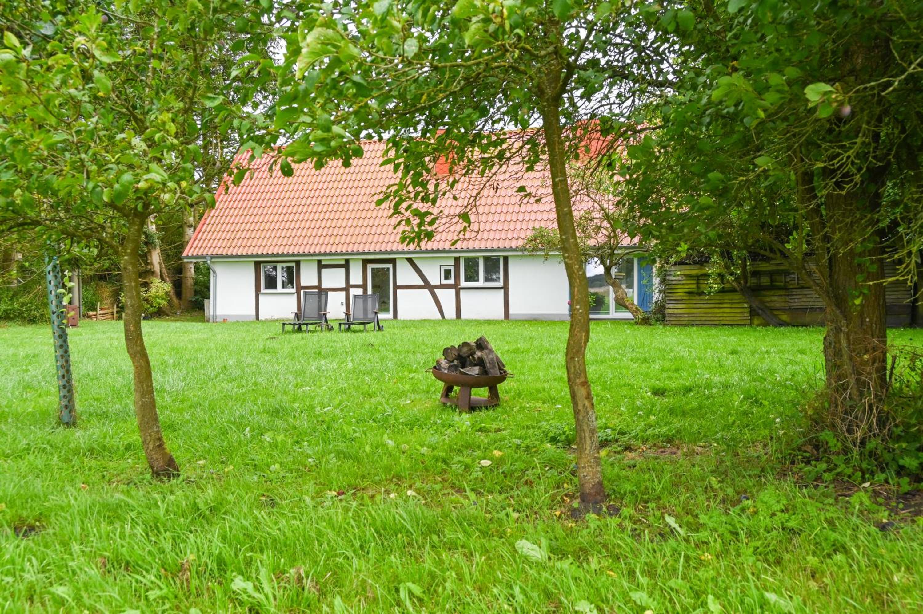 Charmantes Bauernhaus in Alleinlage & Ostseenähe