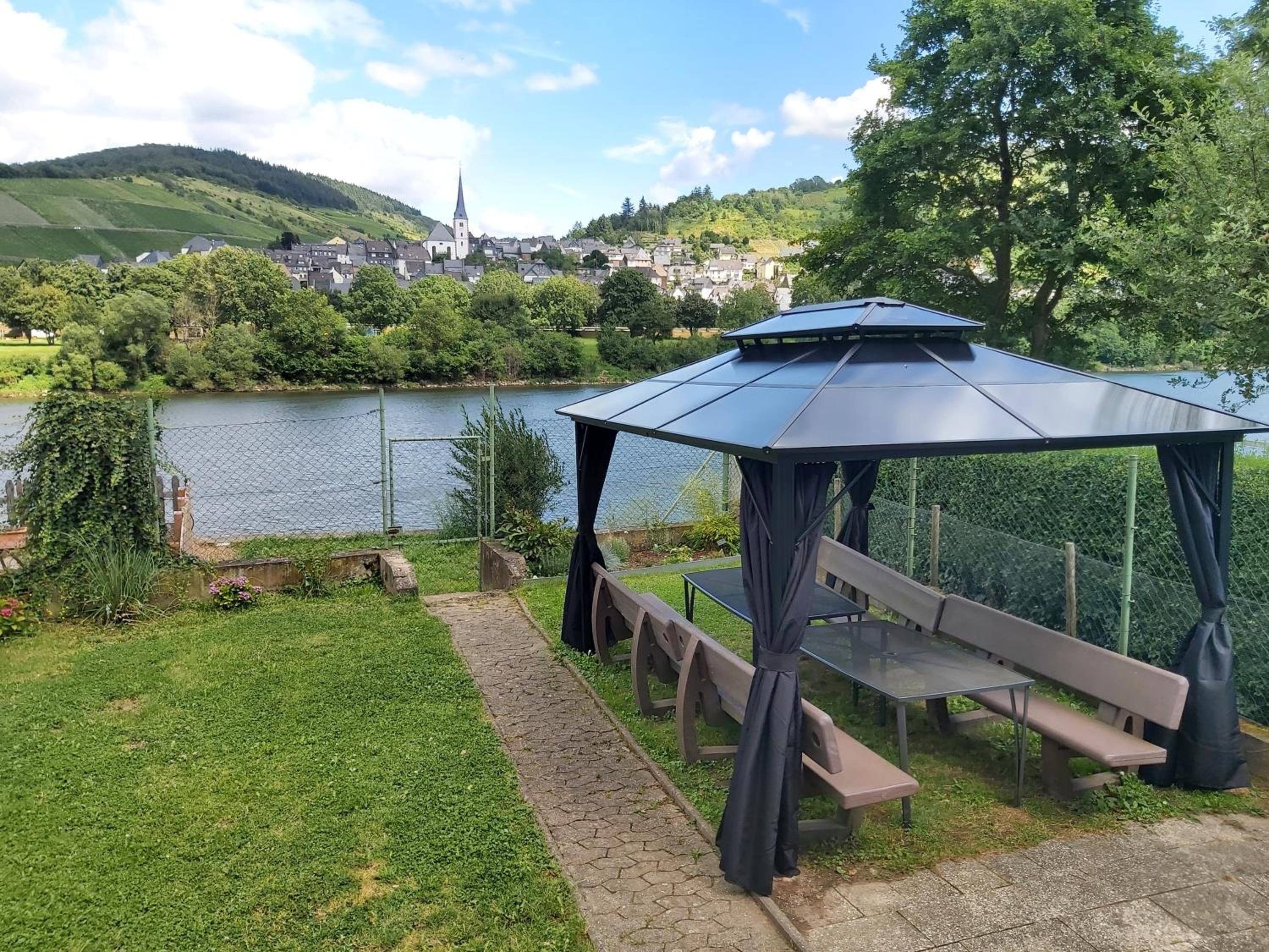 Ferienanlage - Am Moselufer
