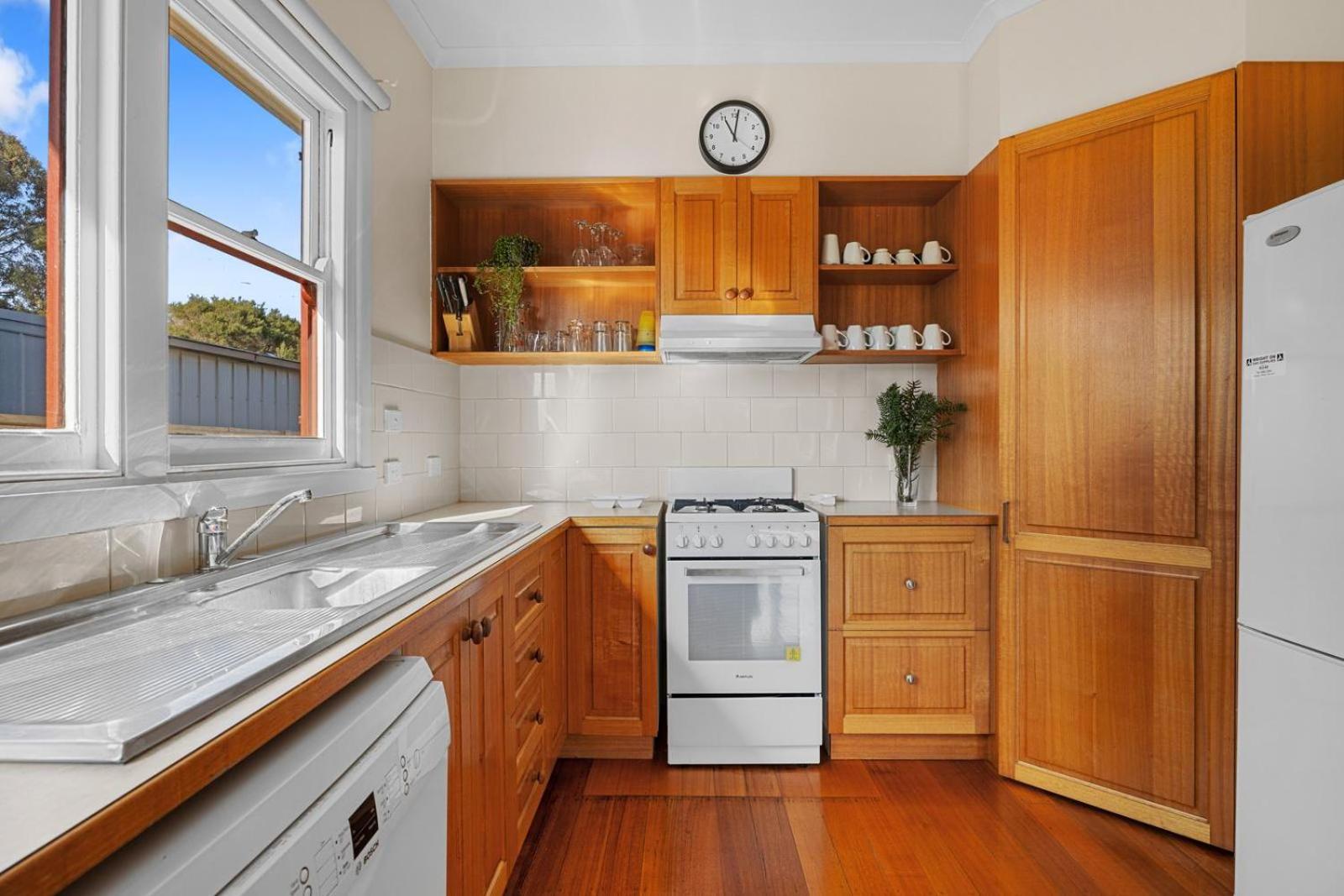 Settle In Retro cottage, Cowes