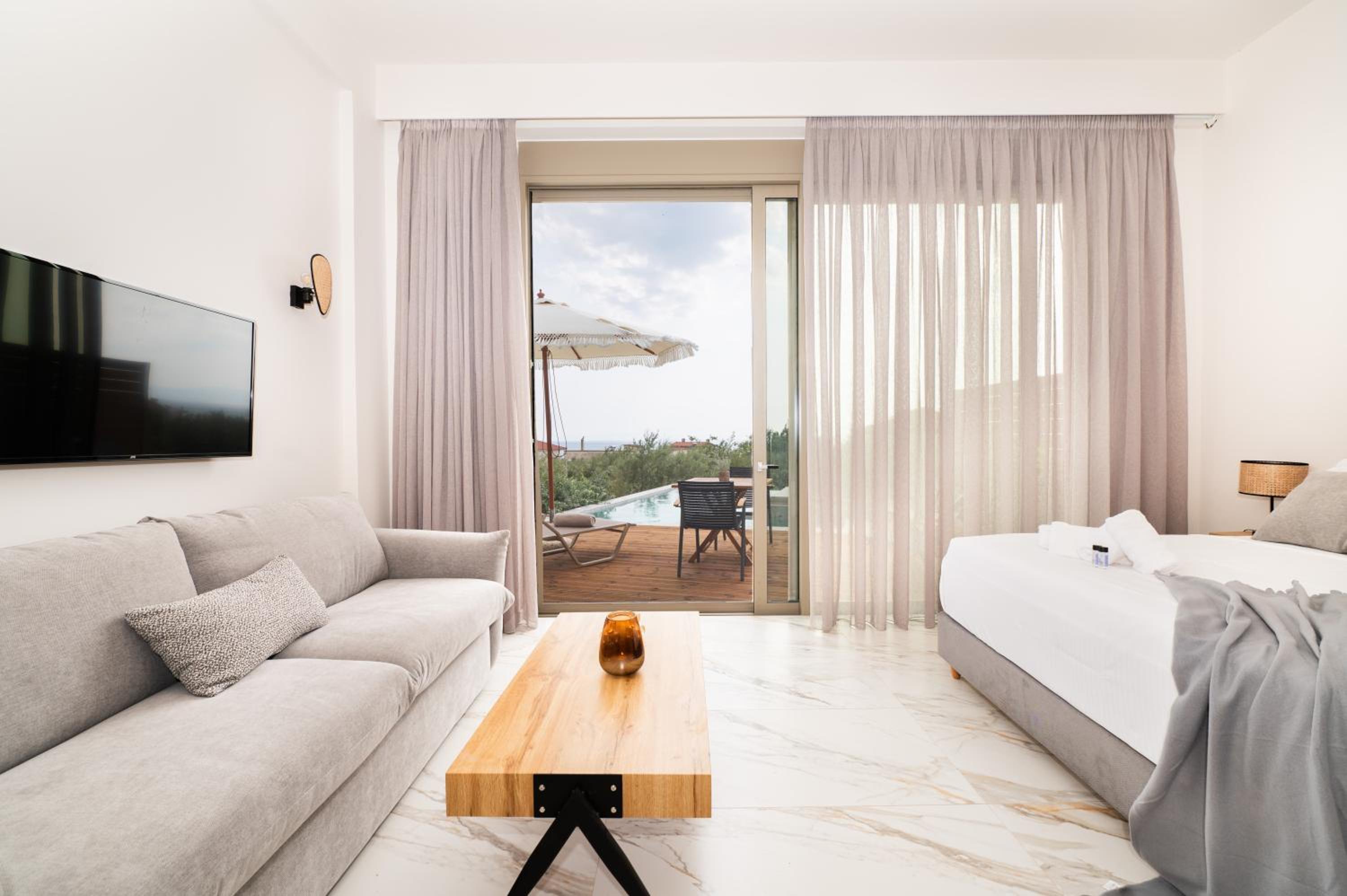 Petradi Suites
