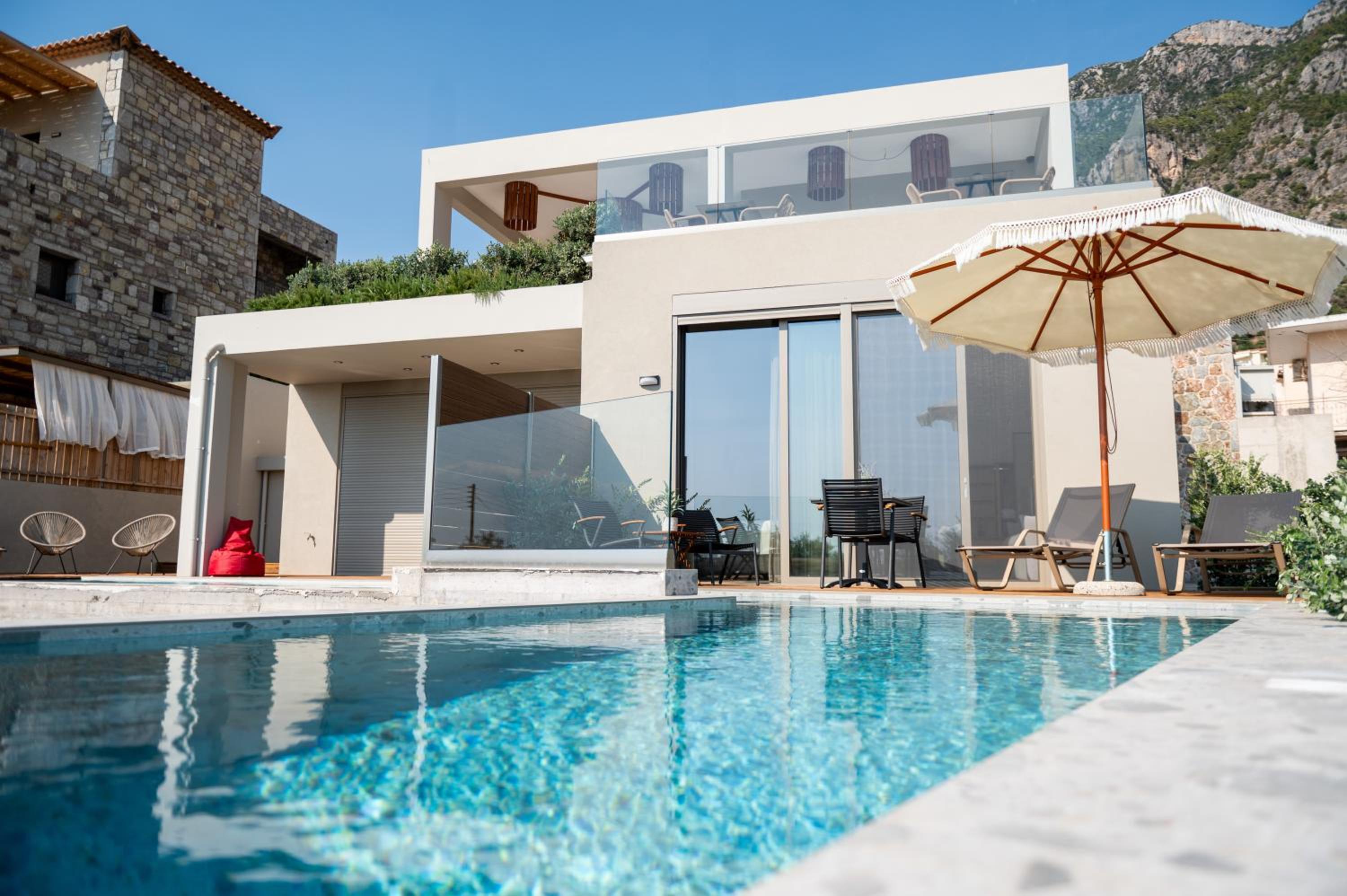 Petradi Suites