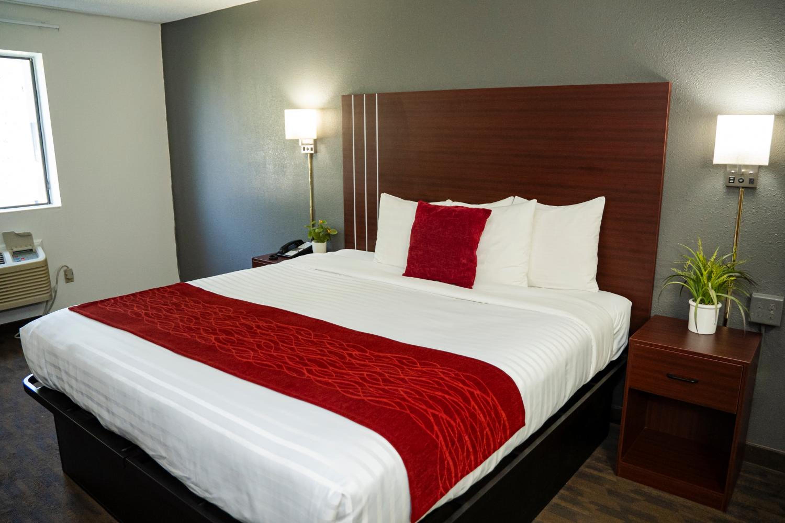 New York City Vacations - Victorian Inn  Suites-York - Property Image 33