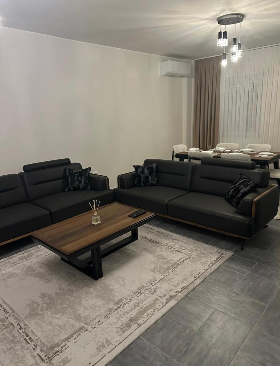 AR-Lux apartment old street photo 4