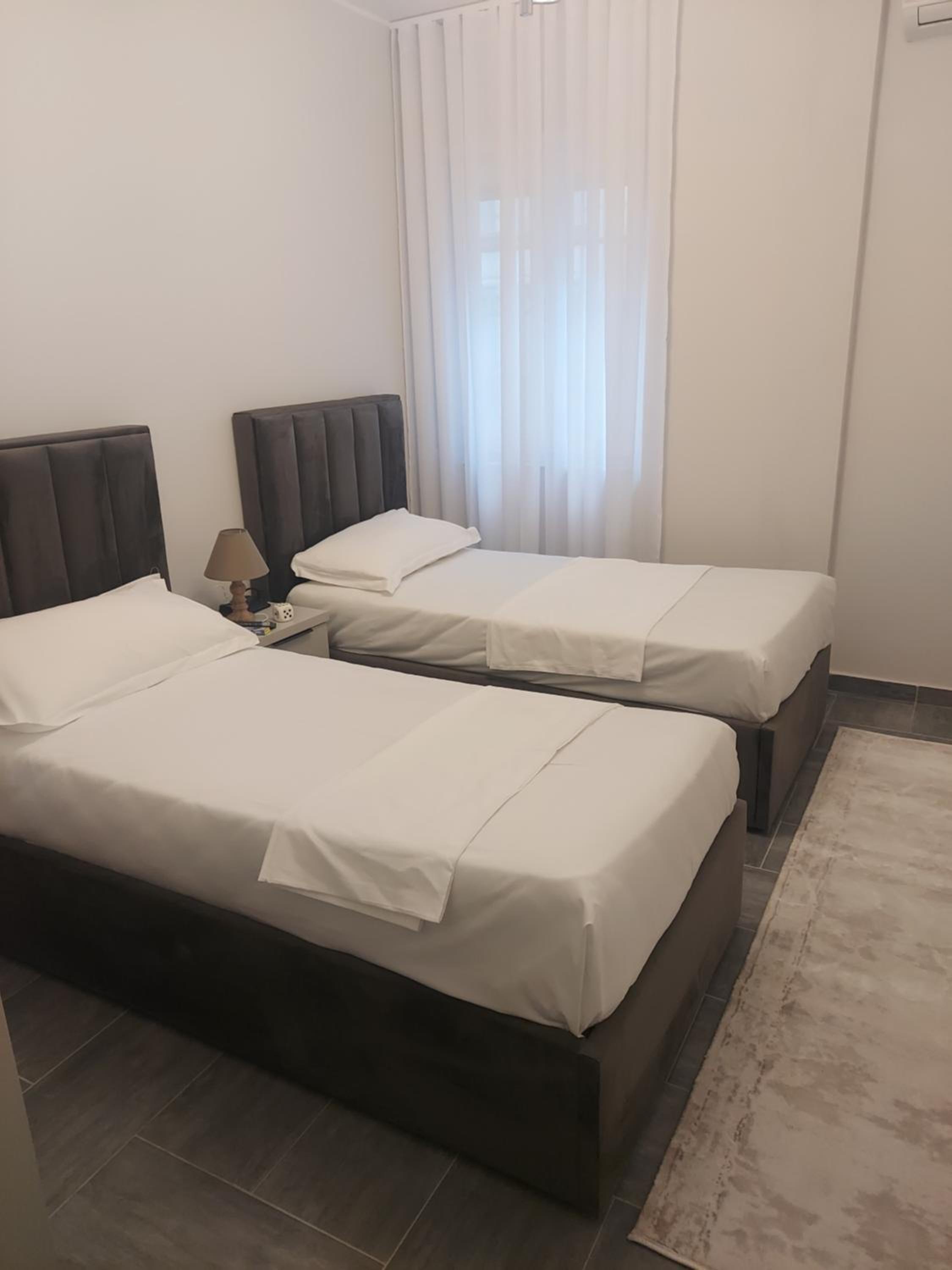 AR-Lux apartment old street photo 5