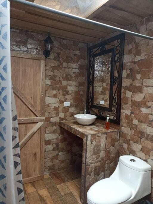 Cabaña Rústica del Bosque