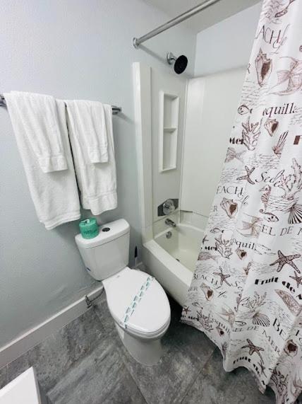 Universal Studios - Lake View 2 Bedrooms Apartment