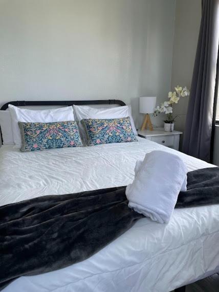 Universal Studios - Lake View 2 Bedrooms Apartment