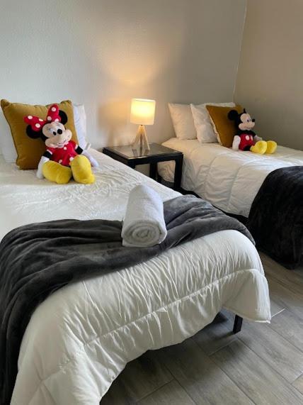 Universal Studios - Lake View 2 Bedrooms Apartment