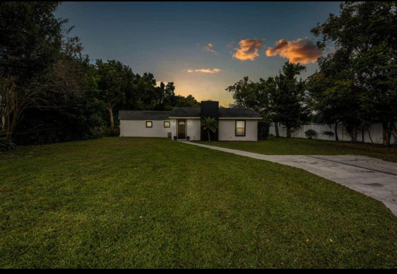 2bed With Pool Home Walking To Bars, Restaurants