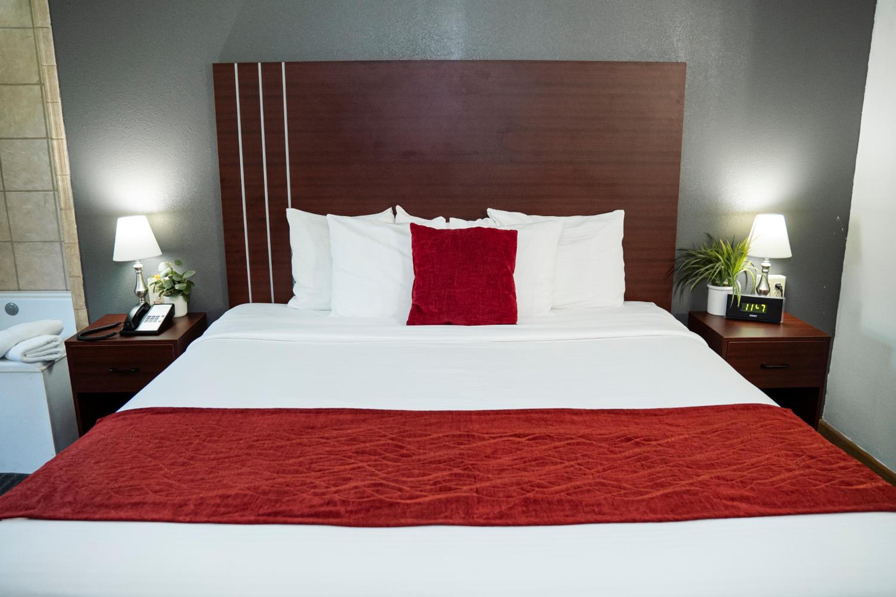 New York City Vacations - Victorian Inn  Suites-York - Property Image 34