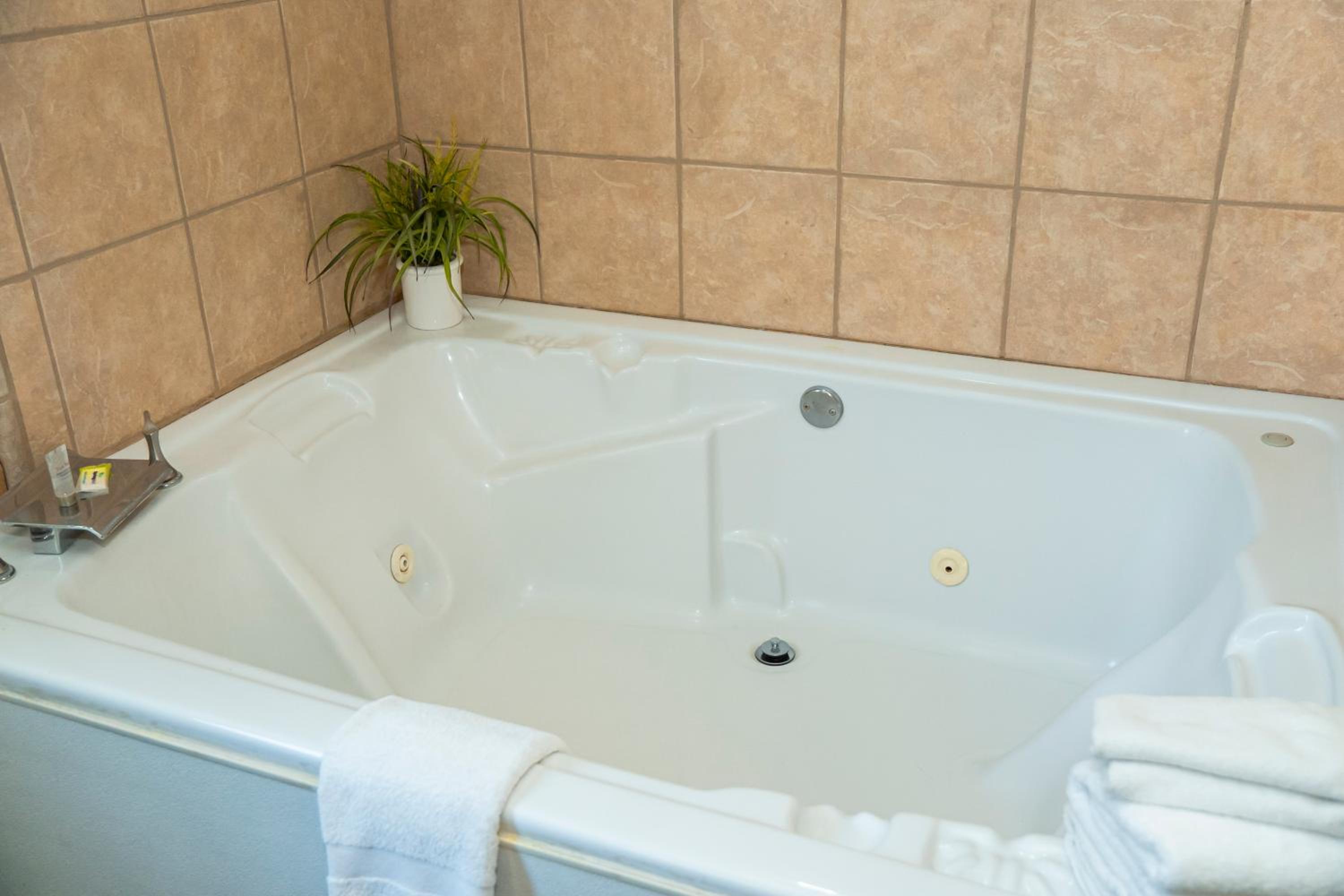 New York City Vacations - Victorian Inn  Suites-York - Property Image 37