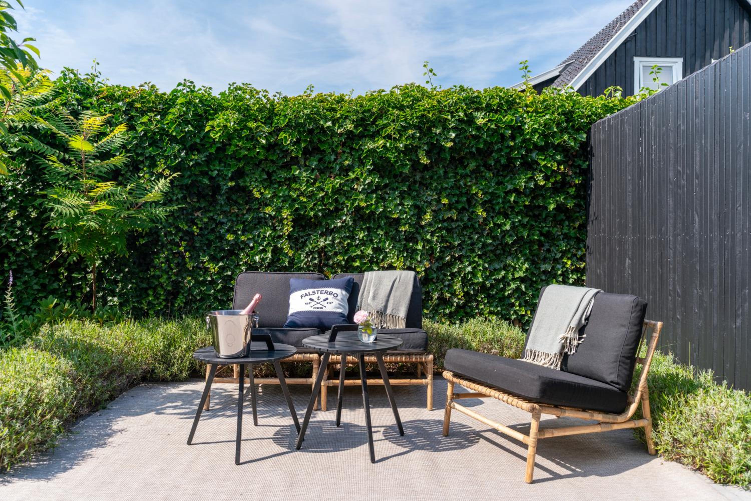 Falsterbo Guesthouse - Modern Comfort with Private Patio view 2
