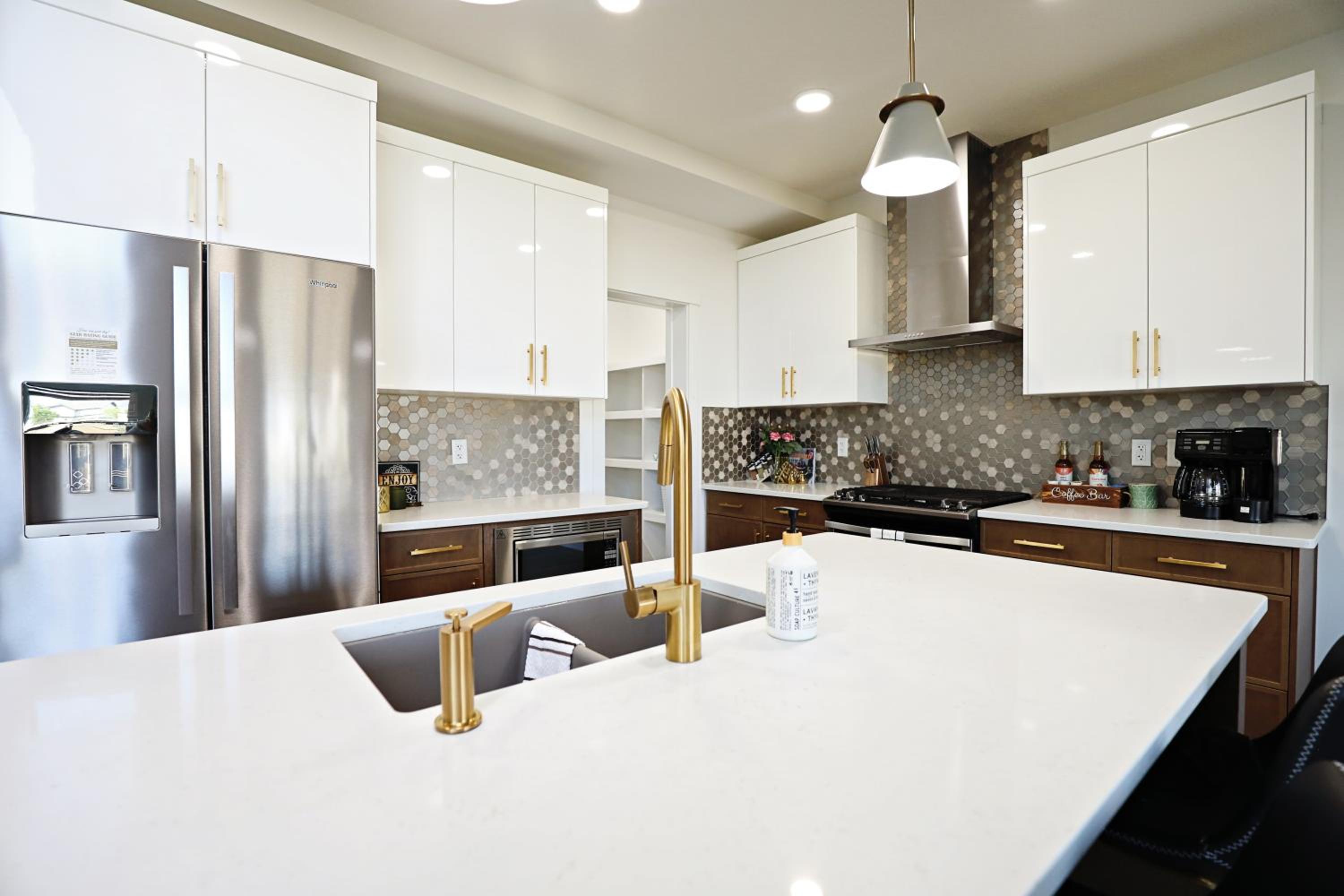 Luxury Retreat With AC Fireplace Garage Disney