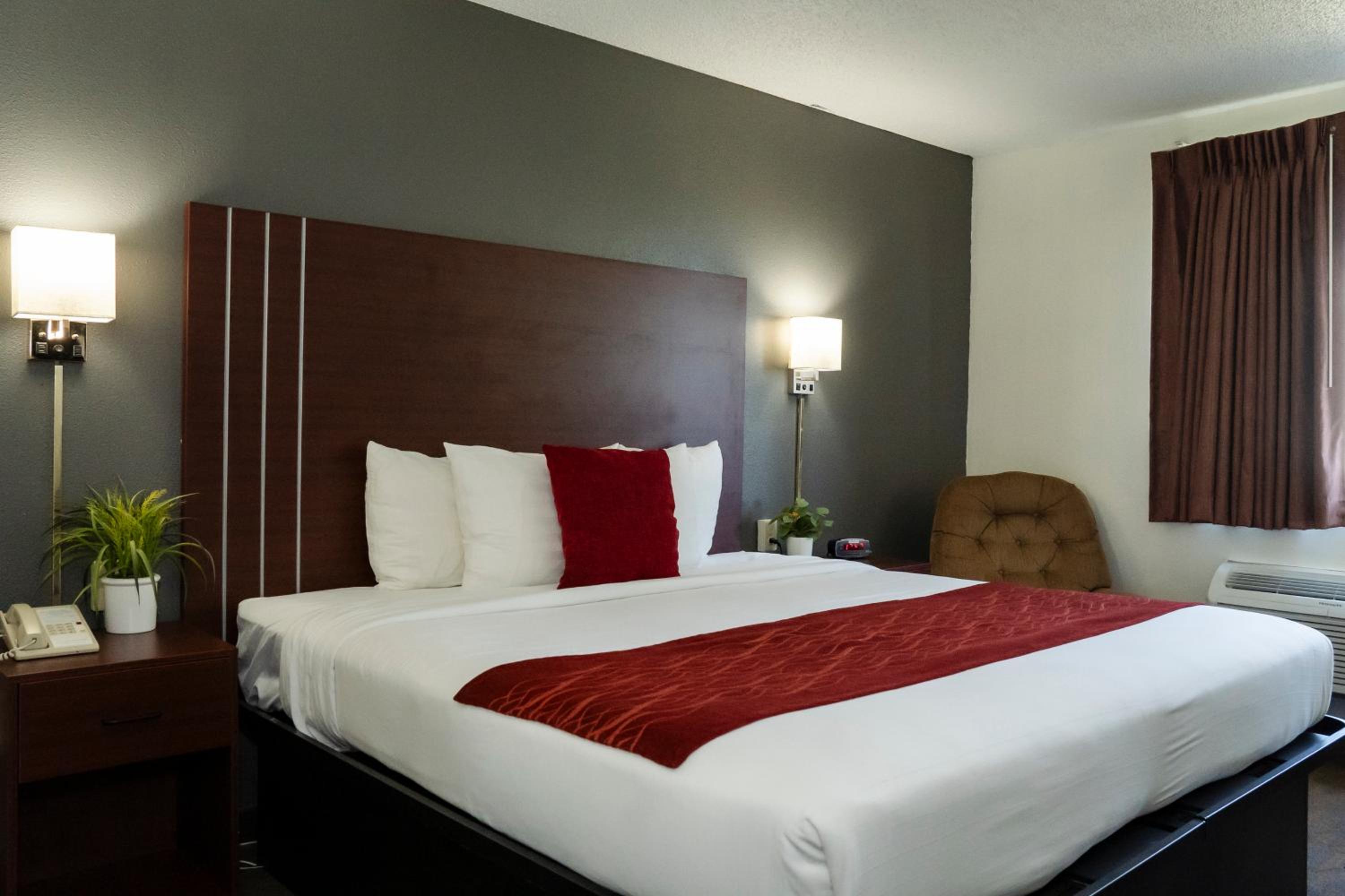 New York City Vacations - Victorian Inn  Suites-York - Property Image 45