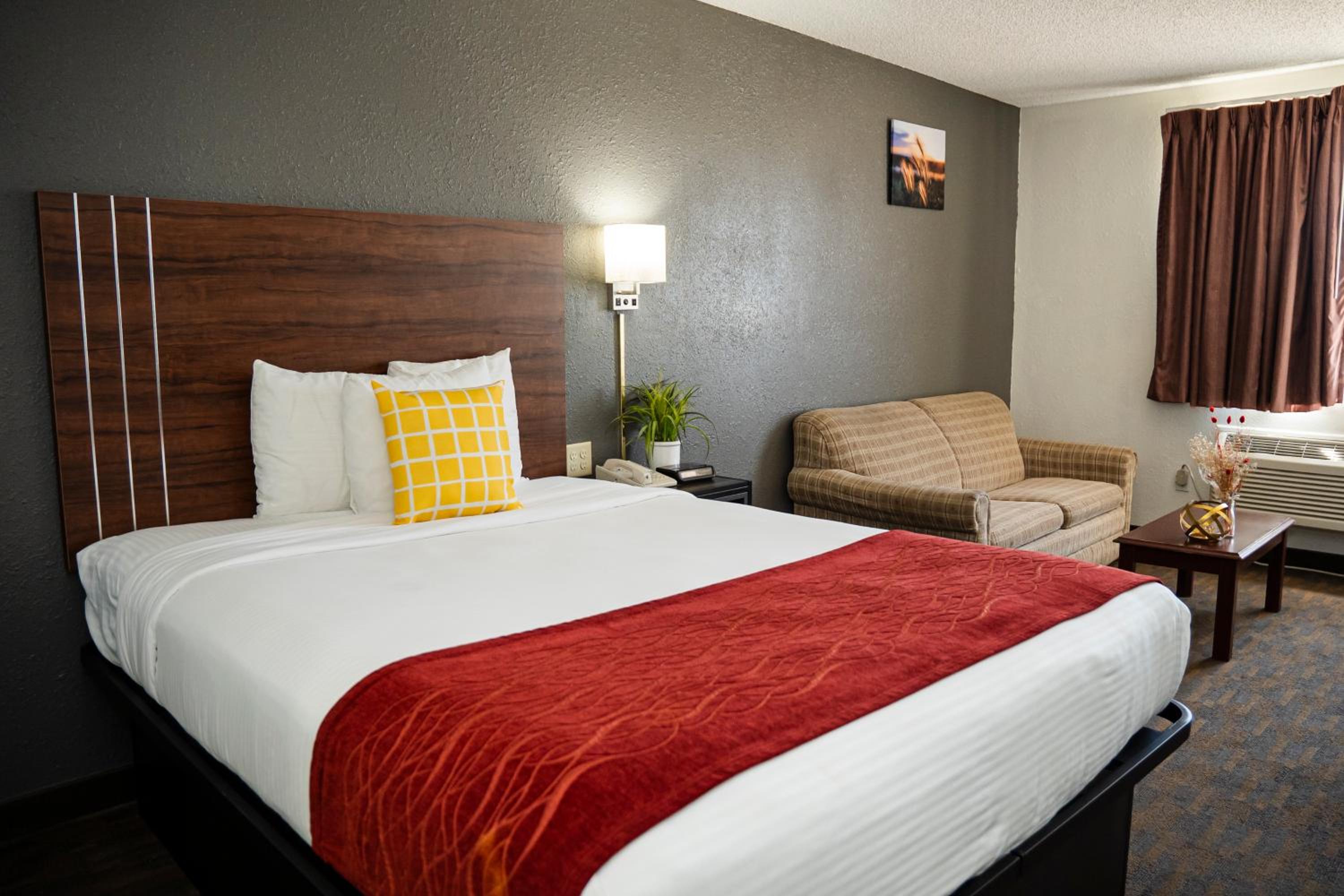 New York City Vacations - Victorian Inn  Suites-York - Property Image 42