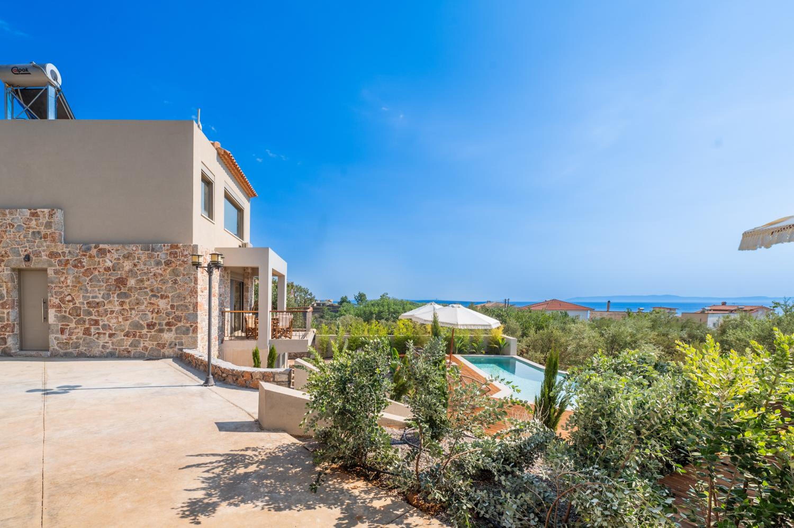 Petradi Suites