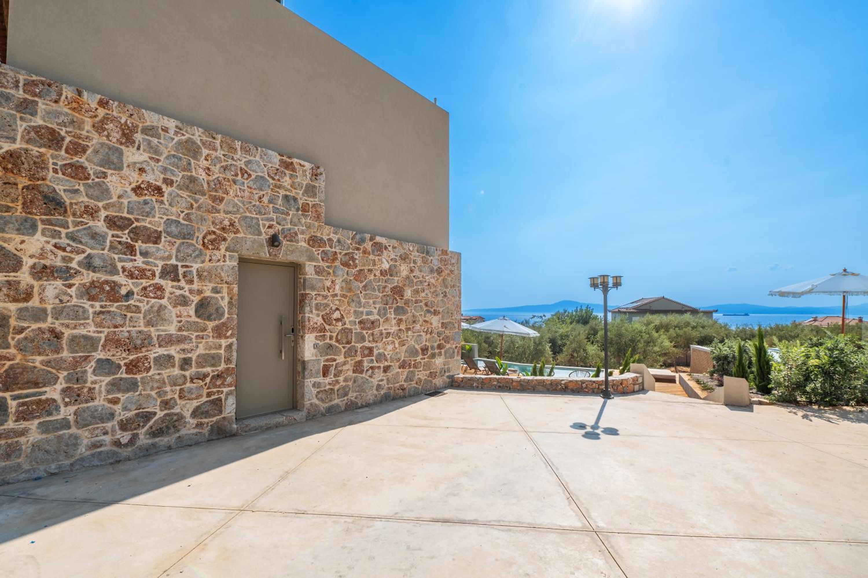 Petradi Suites