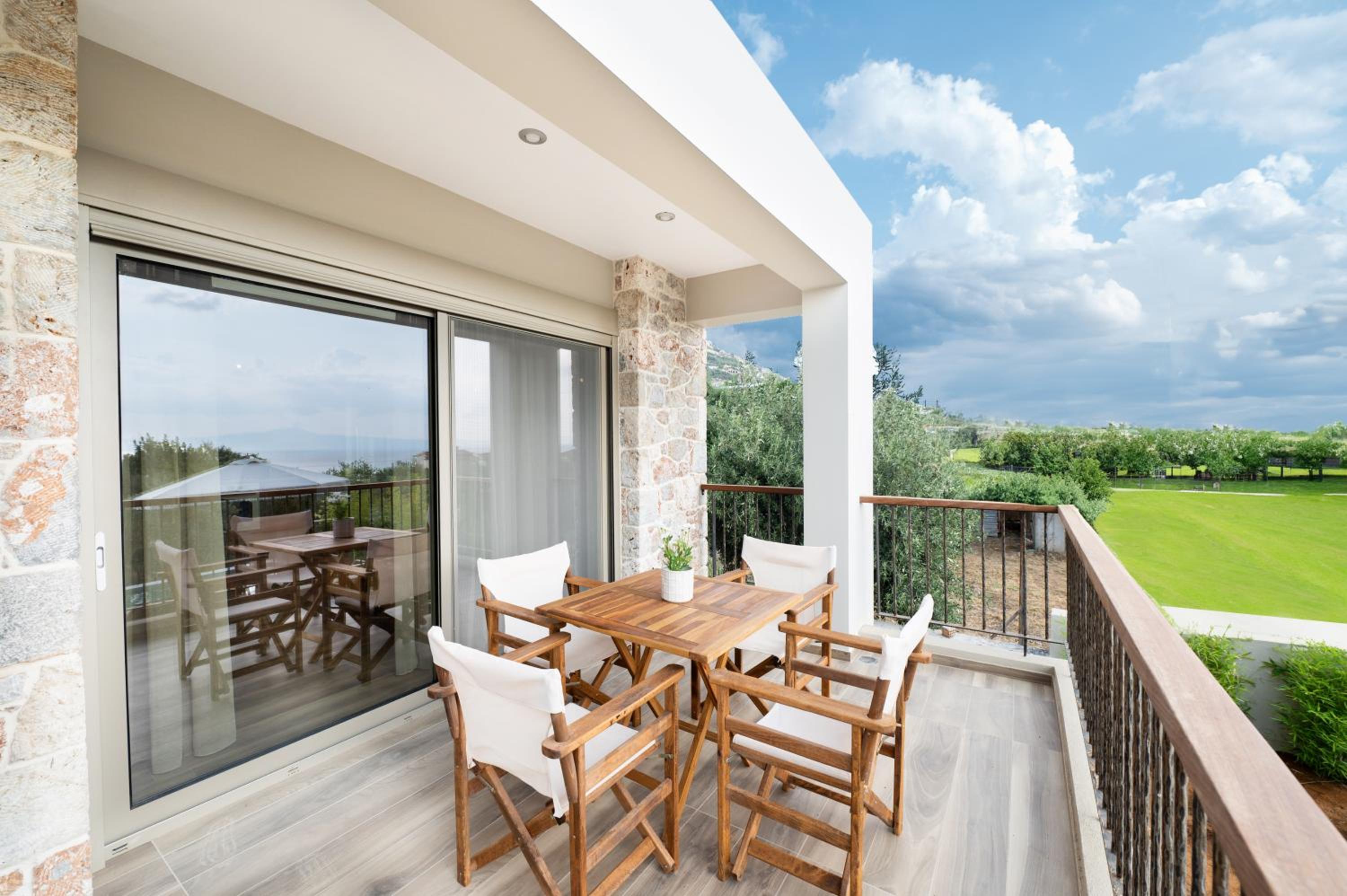Petradi Suites