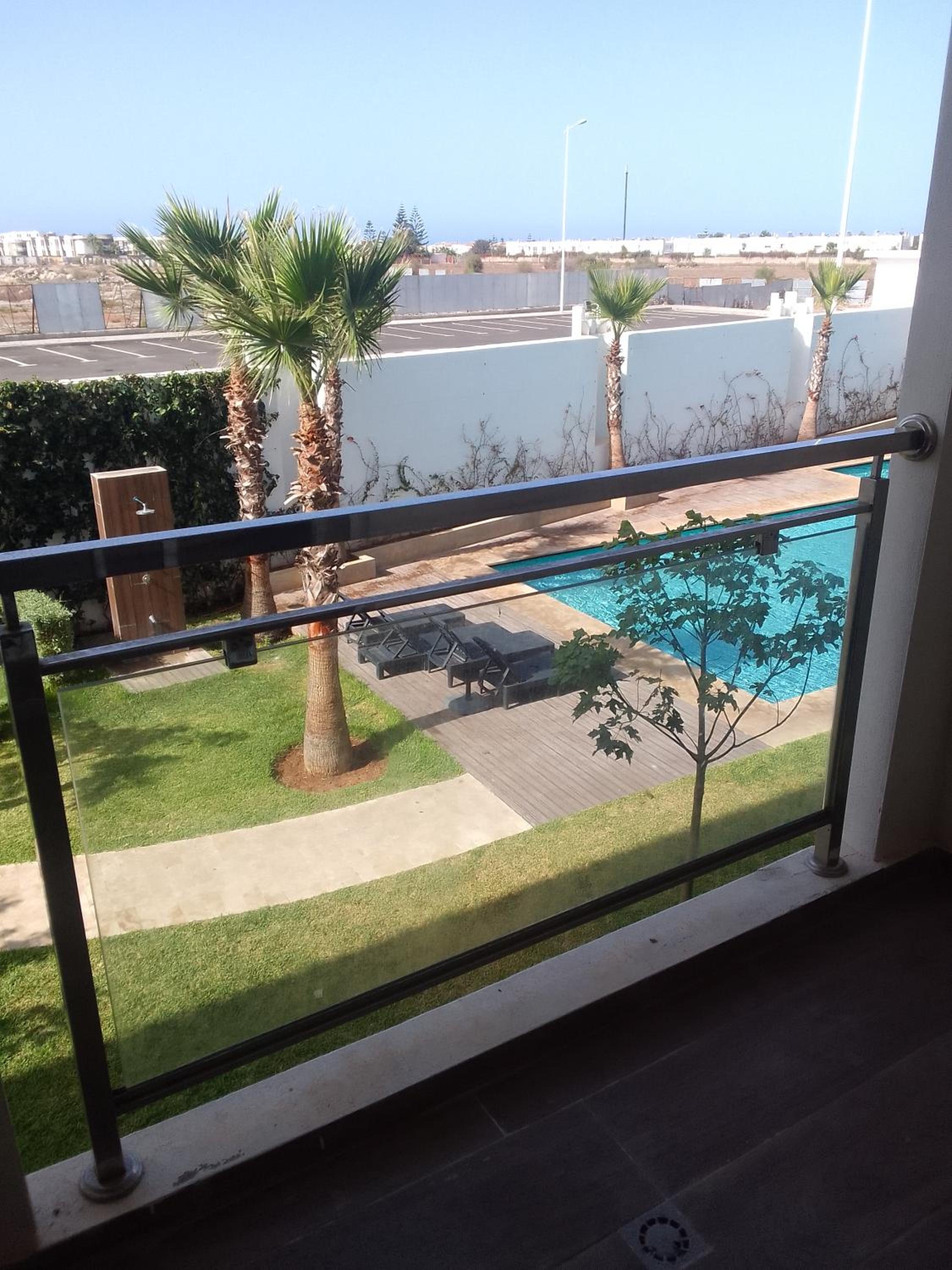 Appartement à Sidi Rahal, vue sur piscine et jardin