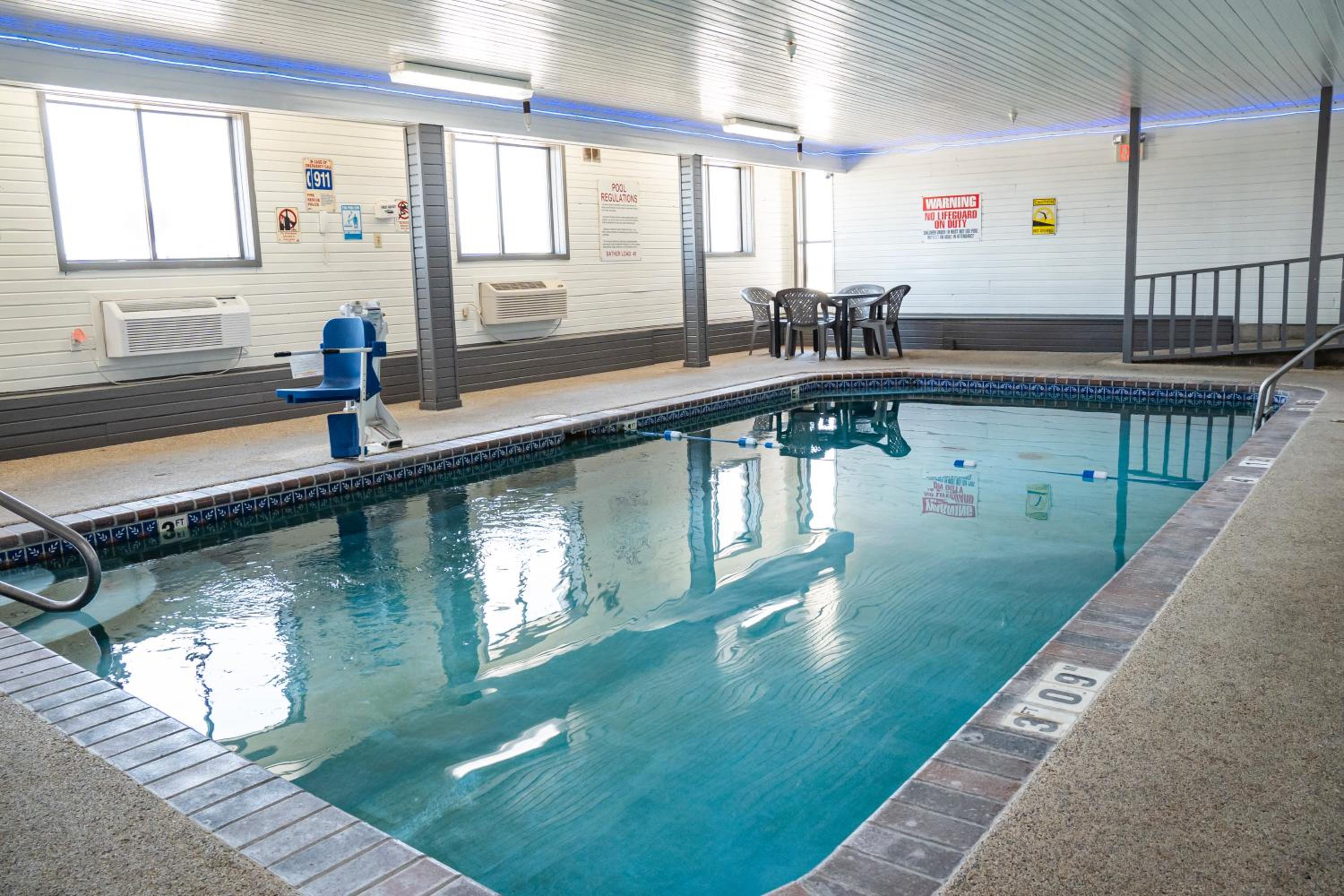 New York City Vacations - Victorian Inn  Suites-York - Property Image 6