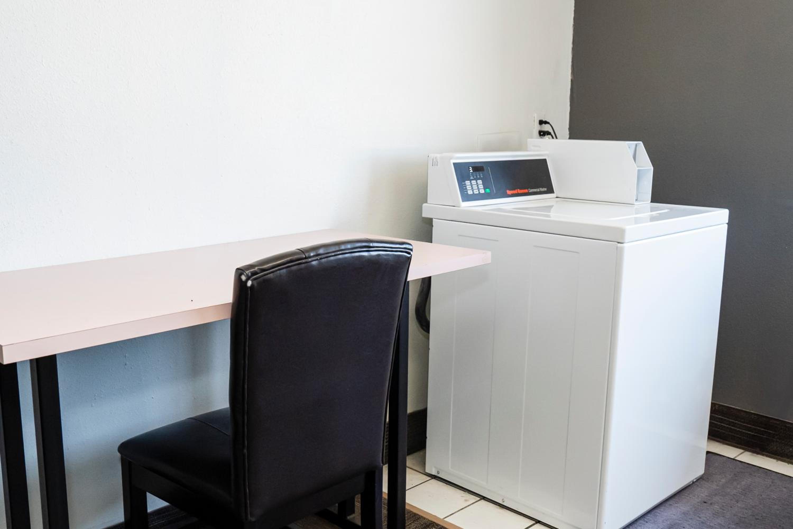 New York City Vacations - Victorian Inn  Suites-York - Property Image 8