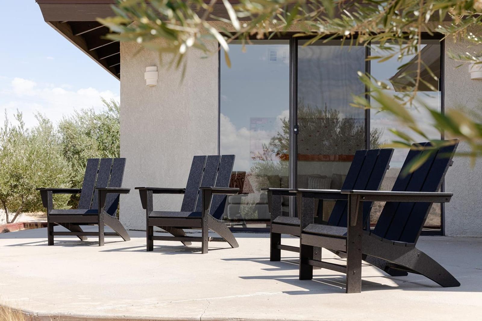 Modern Mosaics- Joshua Tree Chef Home On Hill Spa view 3