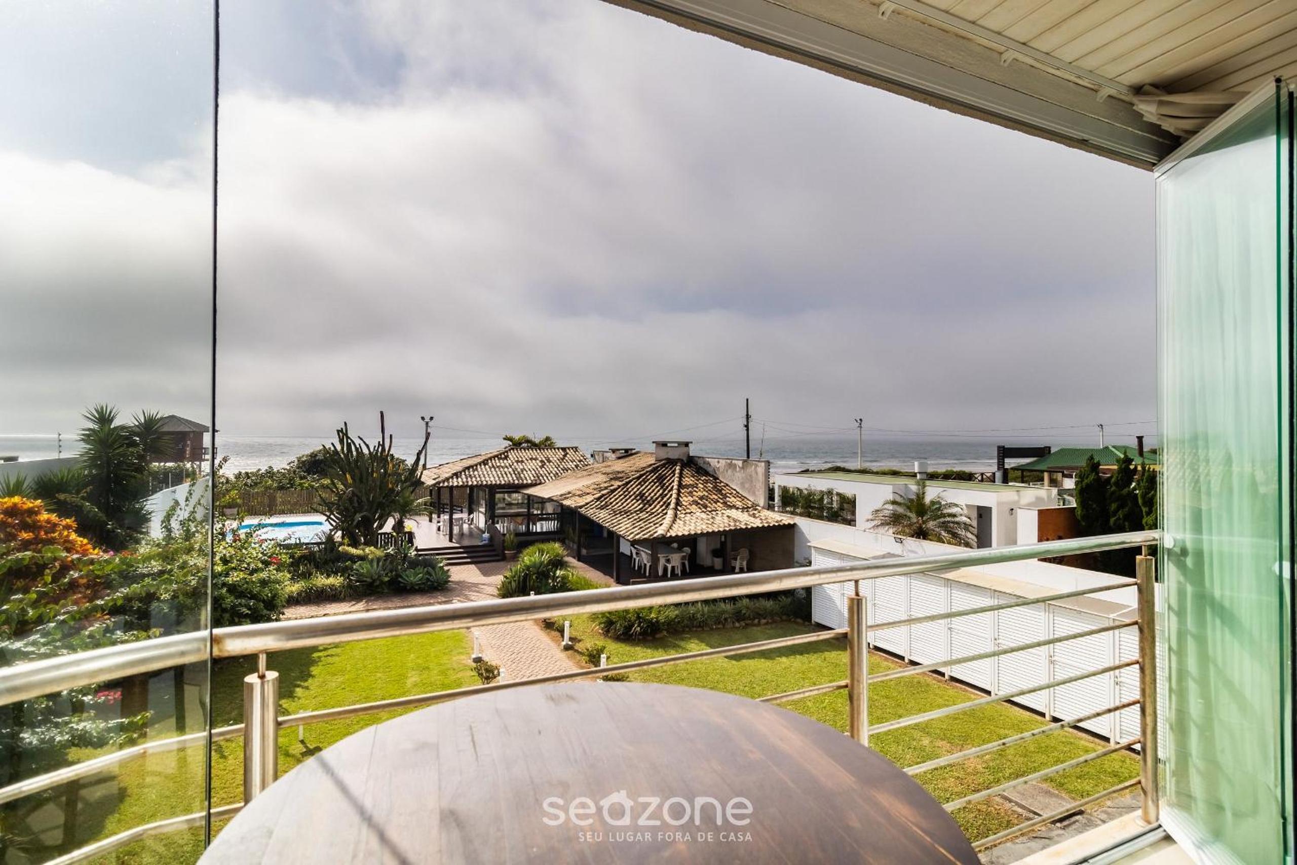 Oceanfront Condo with Pool in Floripa - IDA