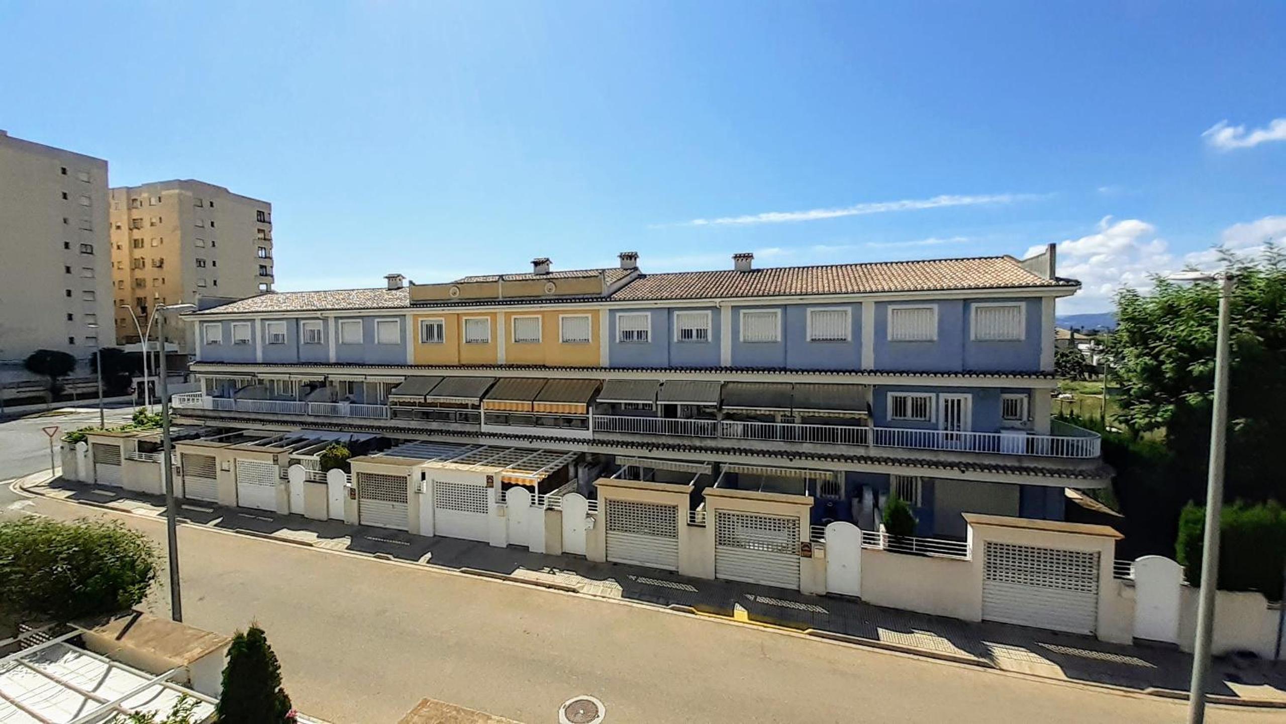 Solo familias Dúplex en Casa adosada