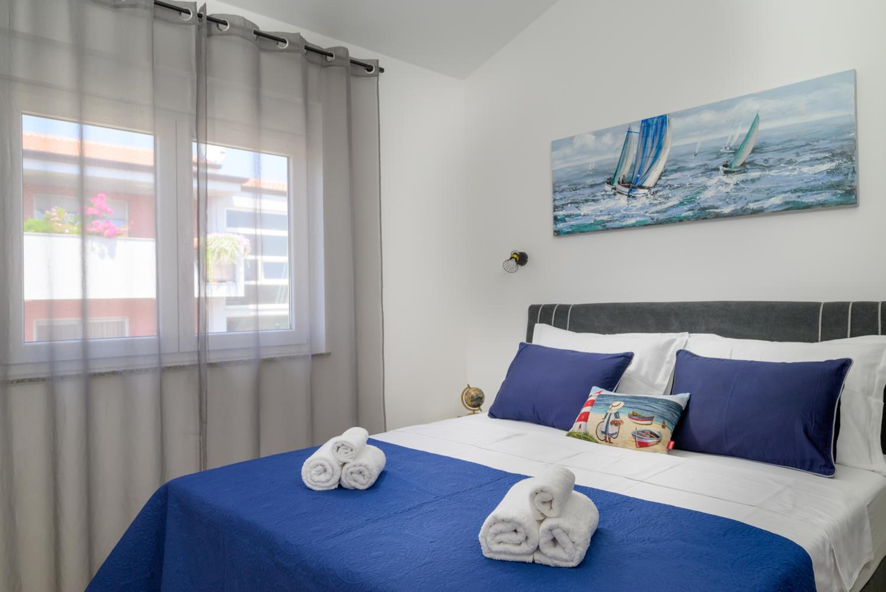 J&J apartment NEW MODERN ELEGANT With Balcony and Loggia - Free private parking Fast Wi-Fi and 3 AIR conditioners photo 4