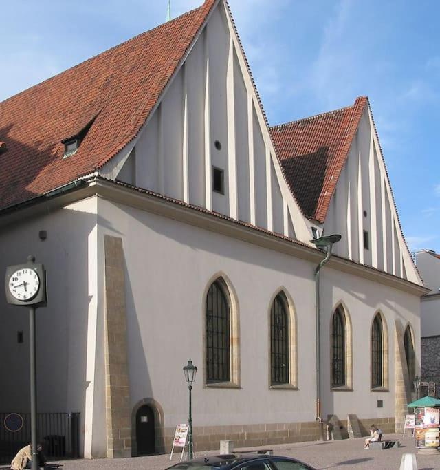 Old Town Herberghaus, 250m to Charles Bridge