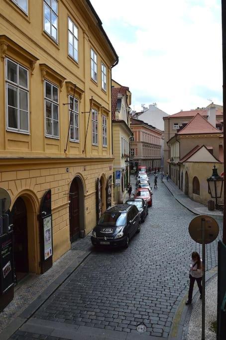 Old Town Herberghaus, 250m to Charles Bridge