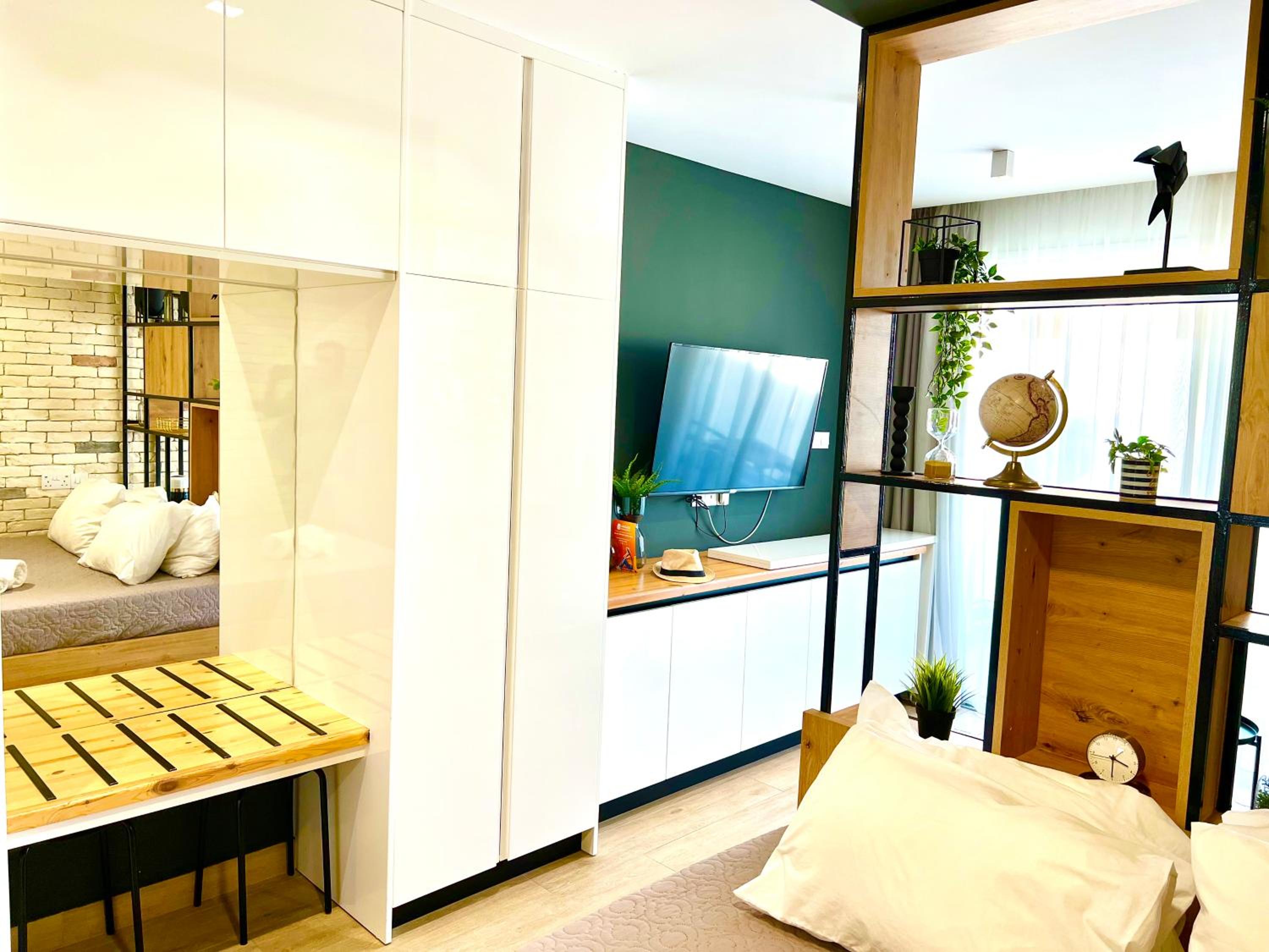 Cozy Sunny Breeze Studio