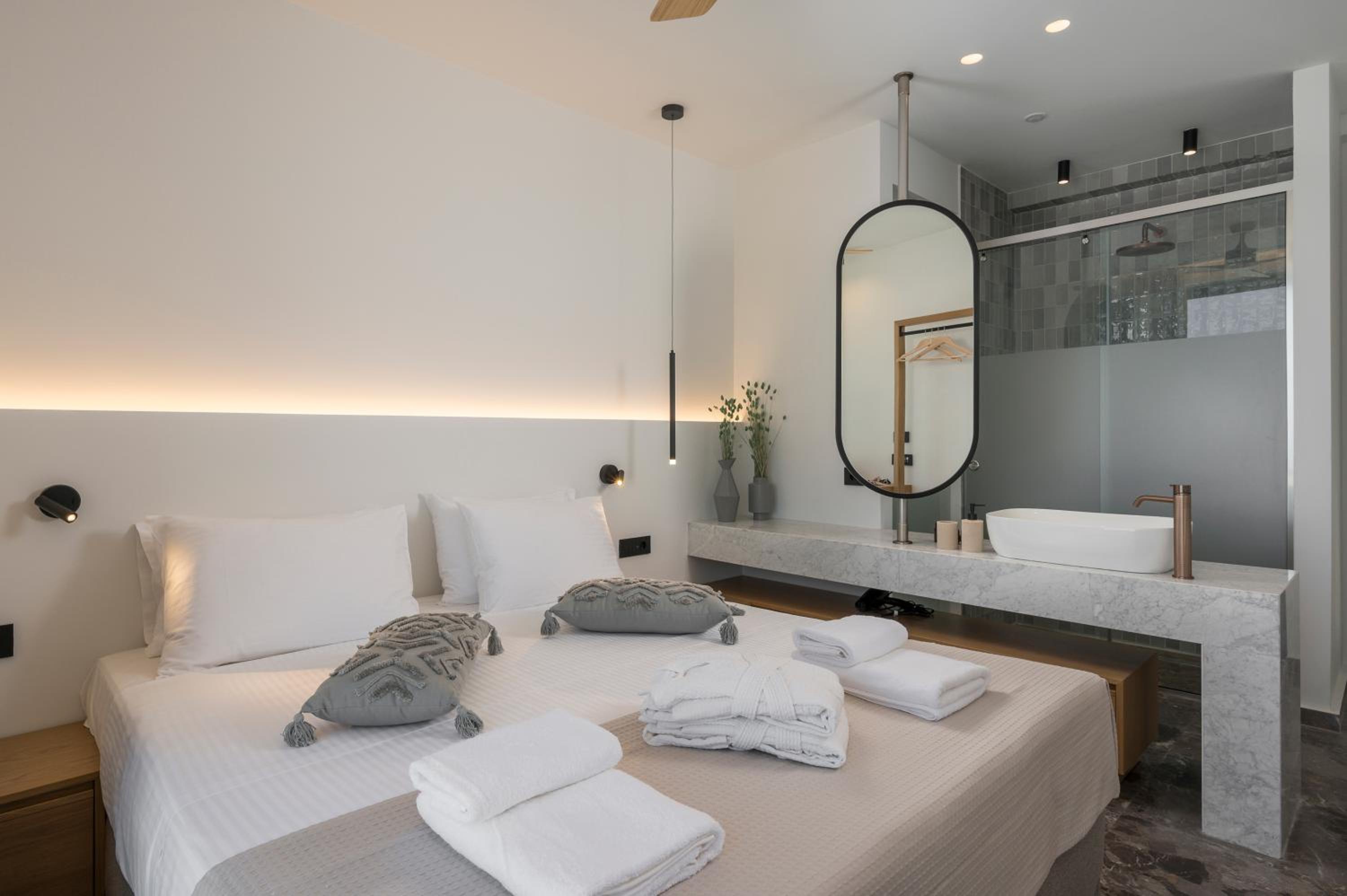 Astelia Villa