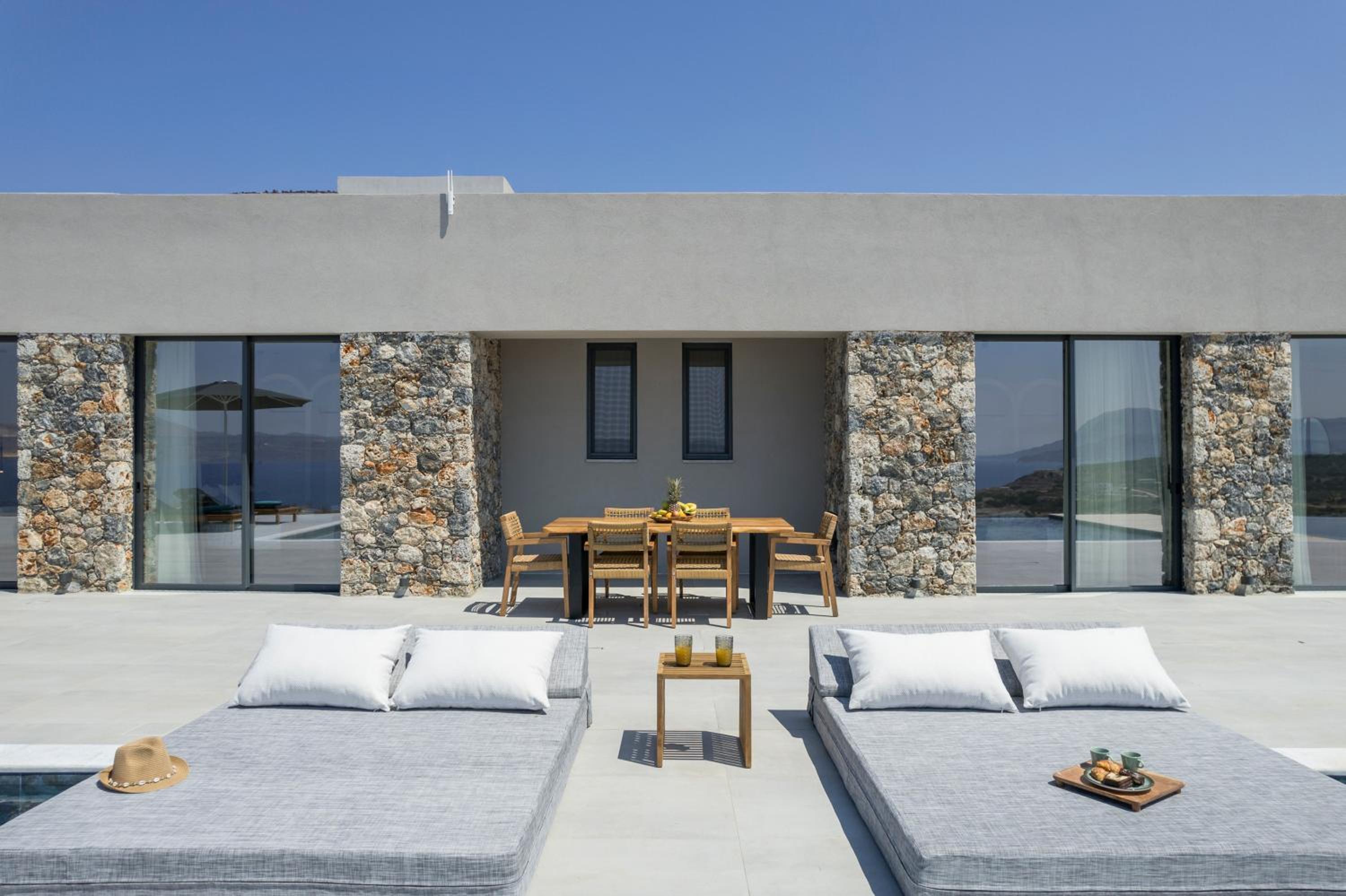 Astelia Villa