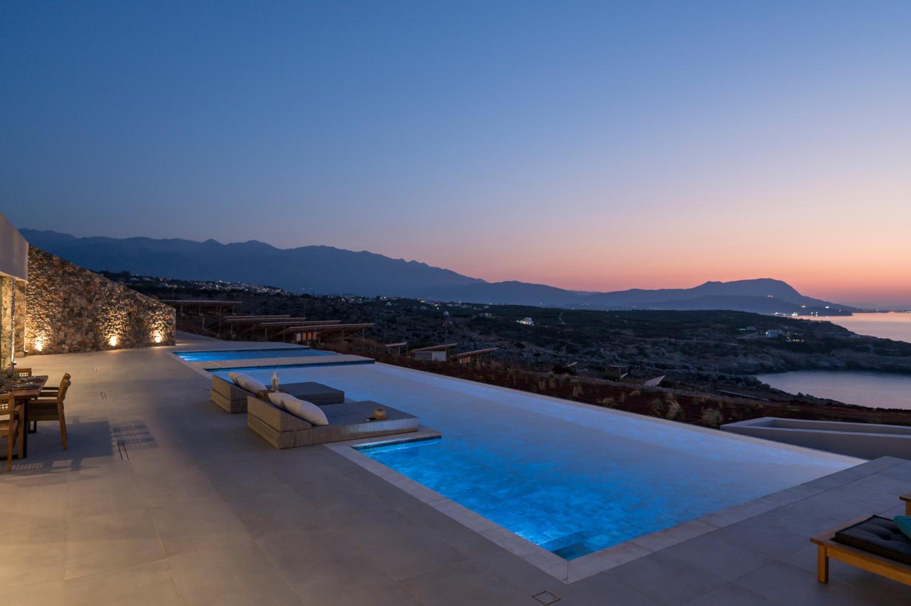 Astelia Villa