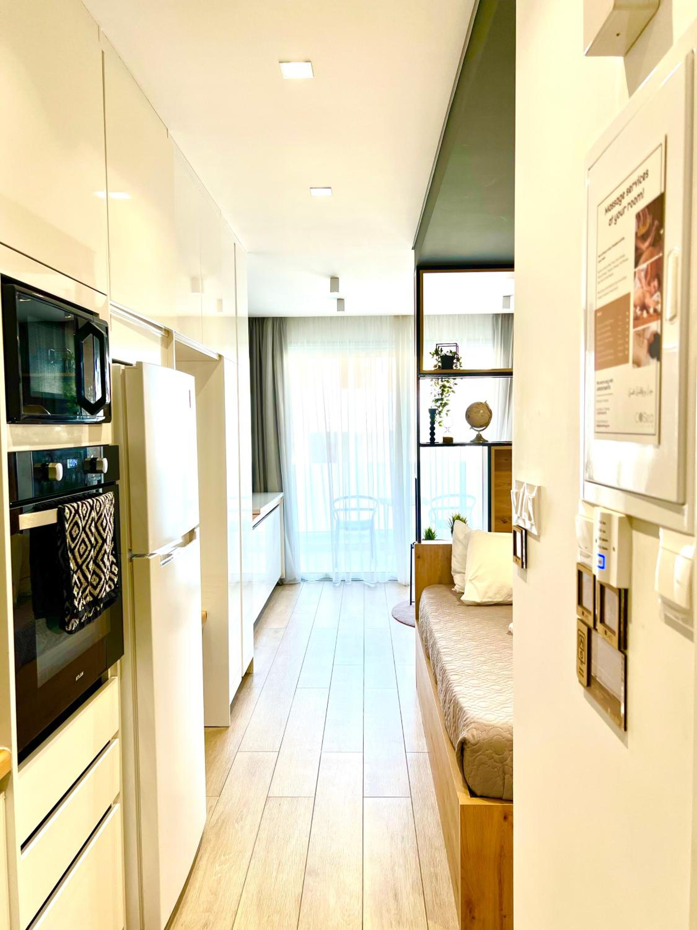 Cozy Sunny Breeze Studio
