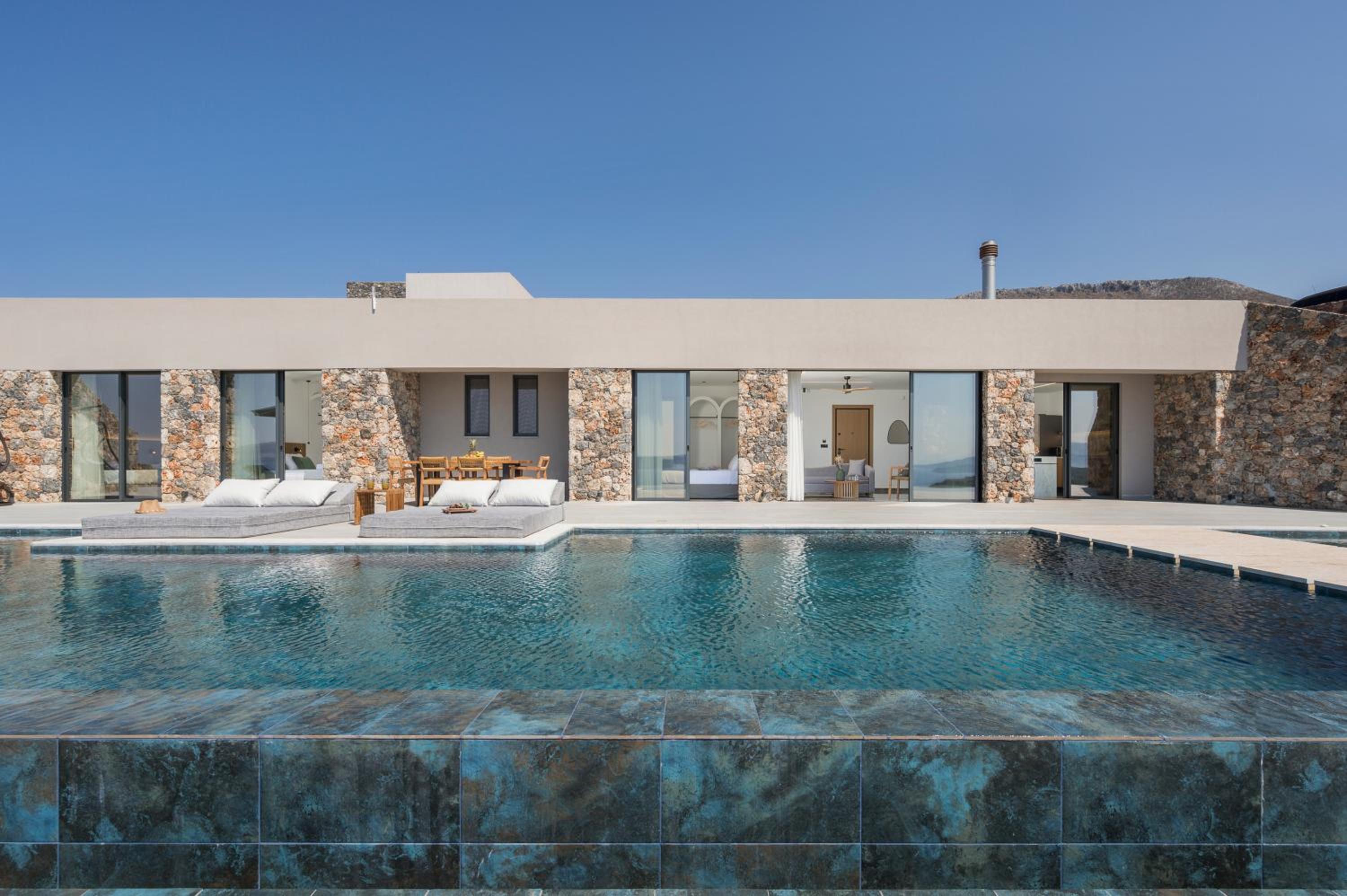 Astelia Villa