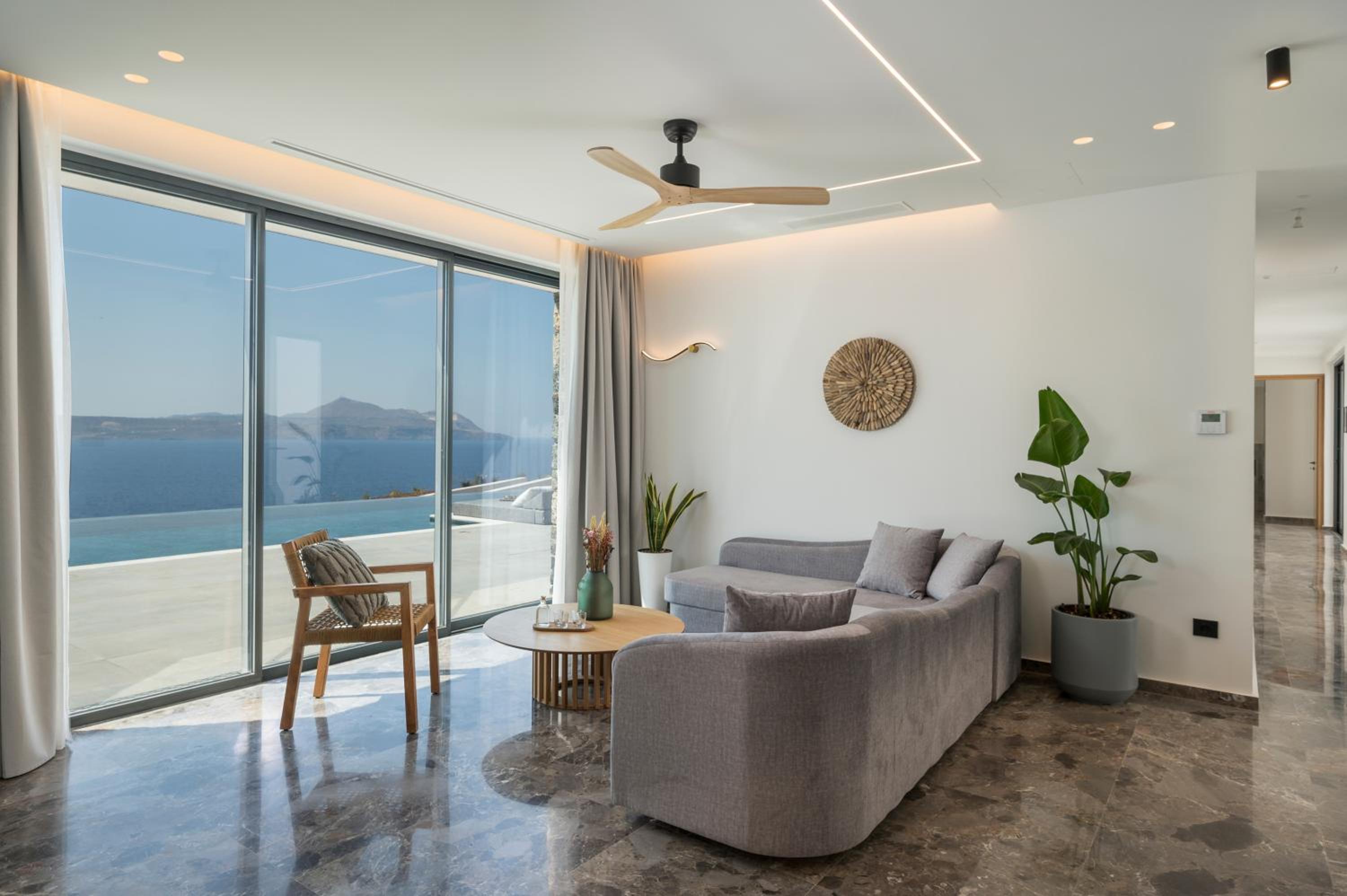 Astelia Villa