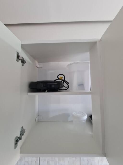 Kitnet303 centro, c linda vista janela, tv smart