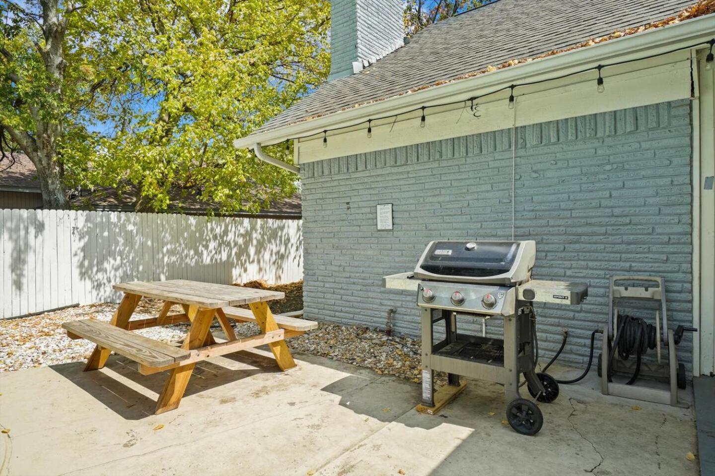 Oasis Haven 5BR w Pool BBQ Gourmet Kitchen view 4