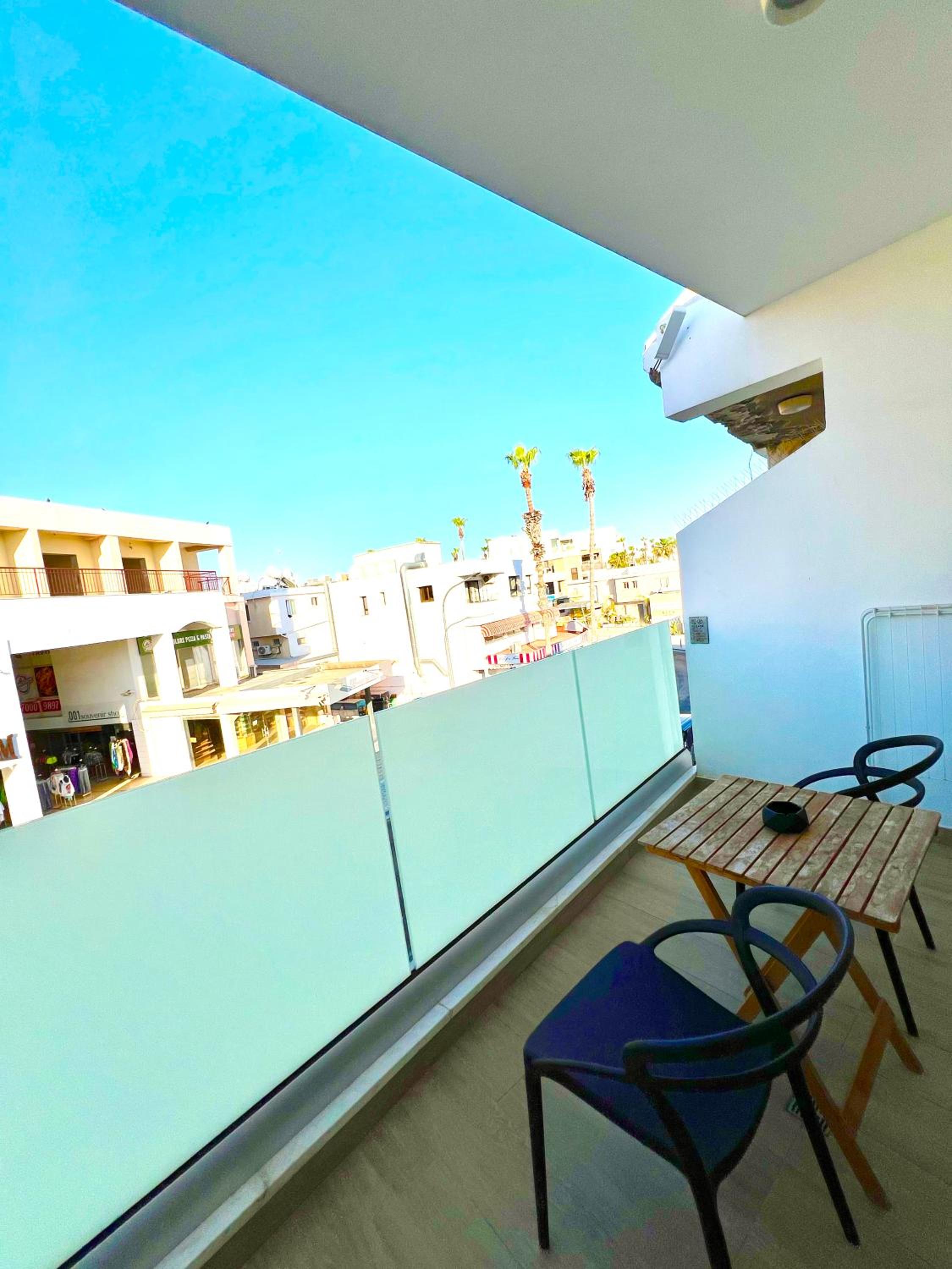 Cozy Sunny Breeze Studio