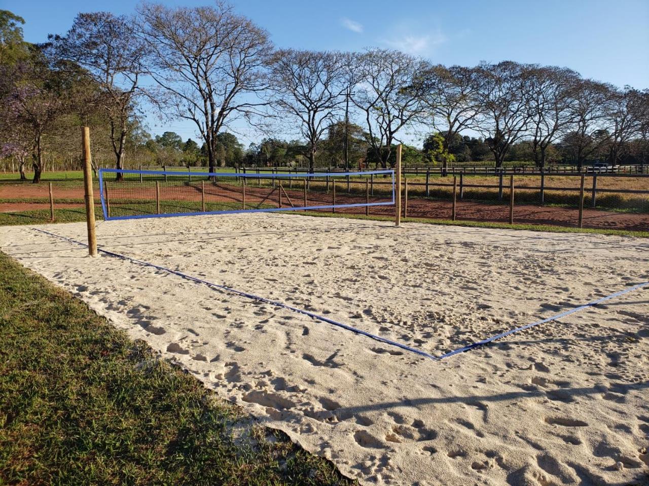 Grande Casa com Lazer, Jardim e dentro de um Haras