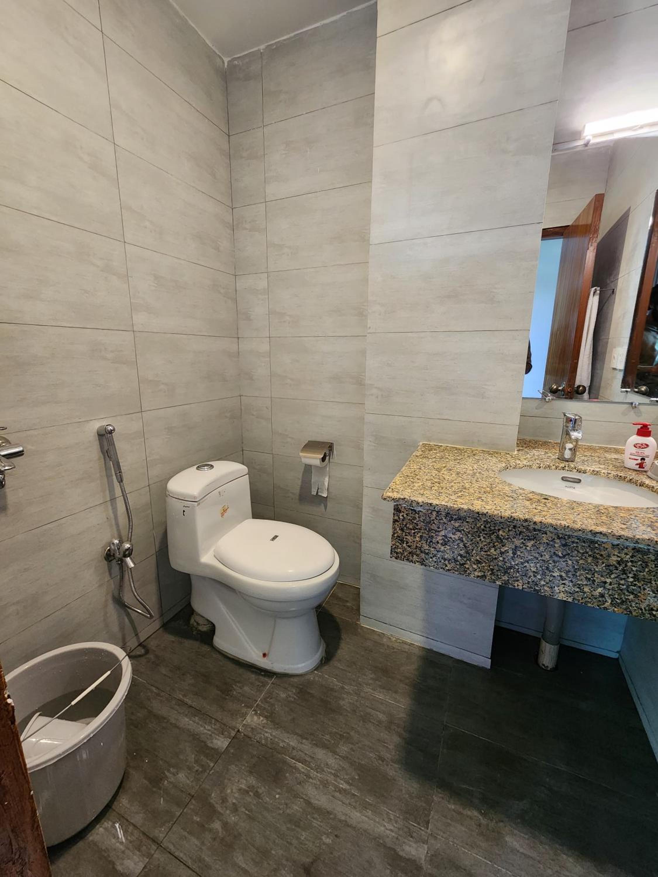 Luxury Family Getaway in Prime Location of Islamabad view 3